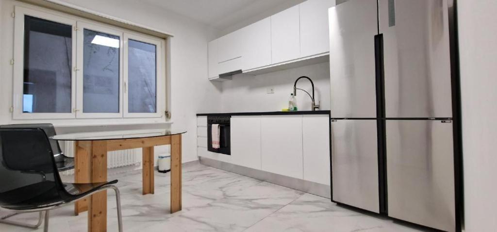 Lugano LakeView Apartment with Self Check-in & Private Parking on Request
