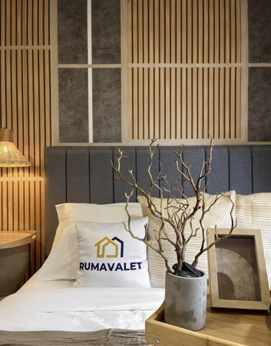 Vintage 2BR Agile Bukit Bintang Near TRX by RumaBnB