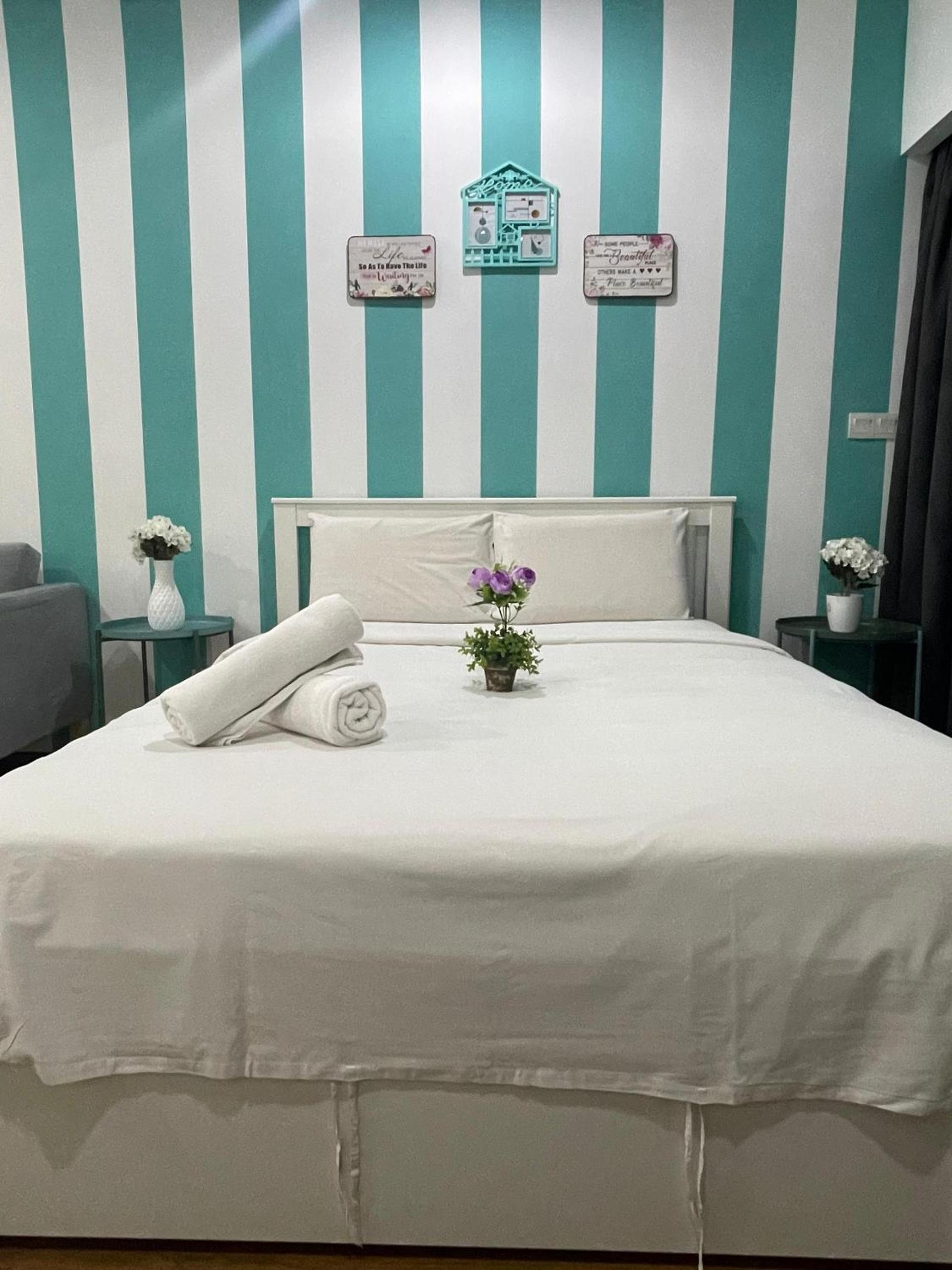 Summer Suites Studio With Balcony Nearby KL City Centre