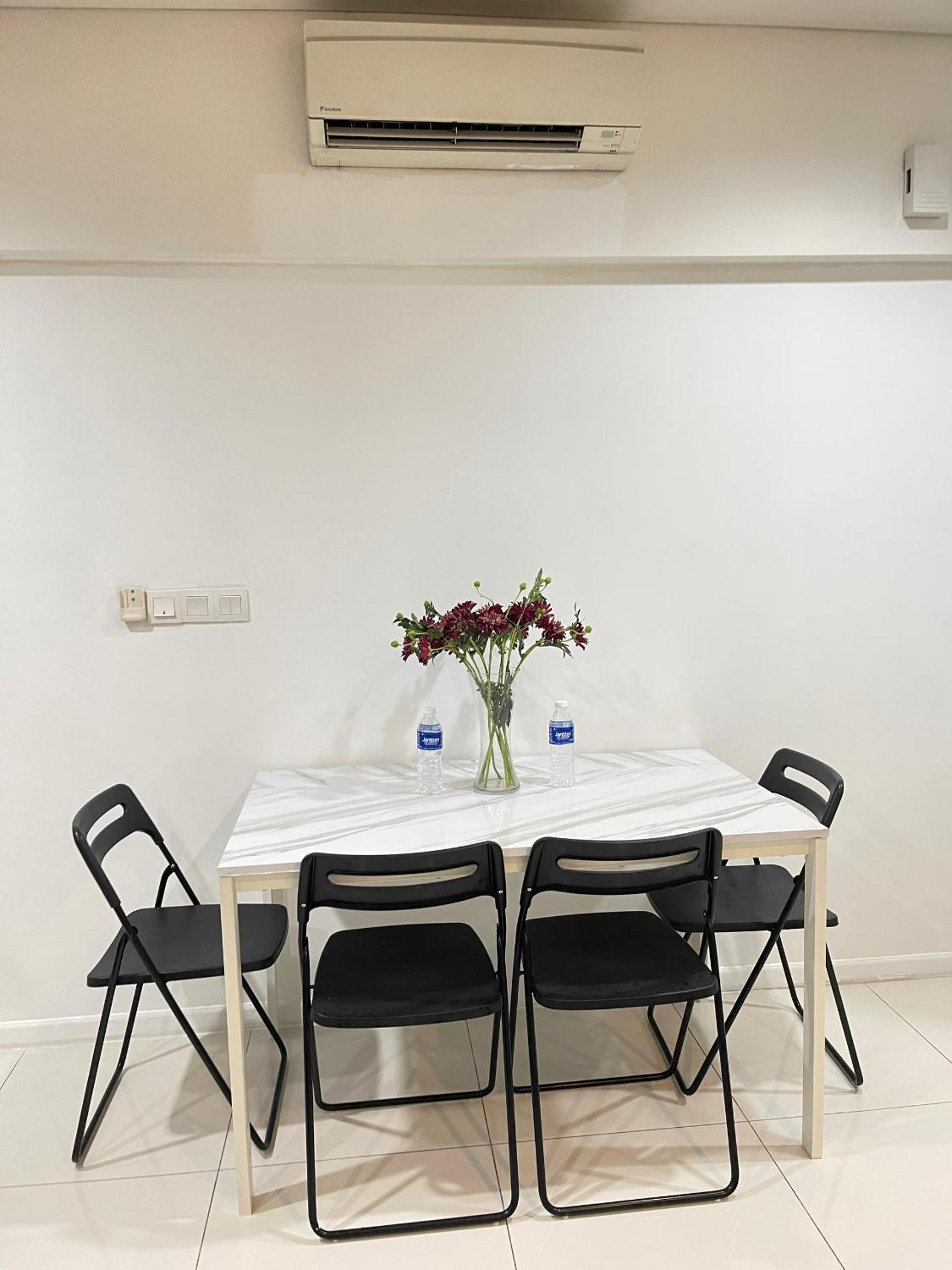 Summer Suites Studio With Balcony Nearby KL City Centre