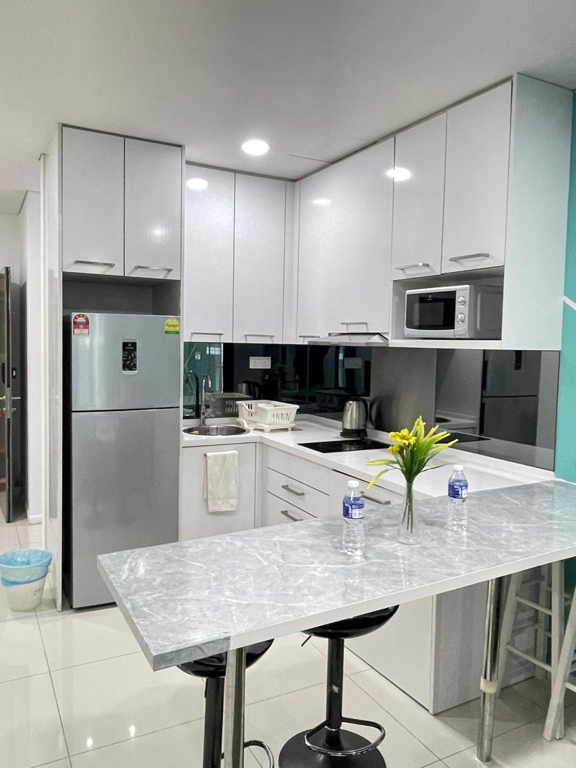 Summer Suites Studio With Balcony Nearby KL City Centre