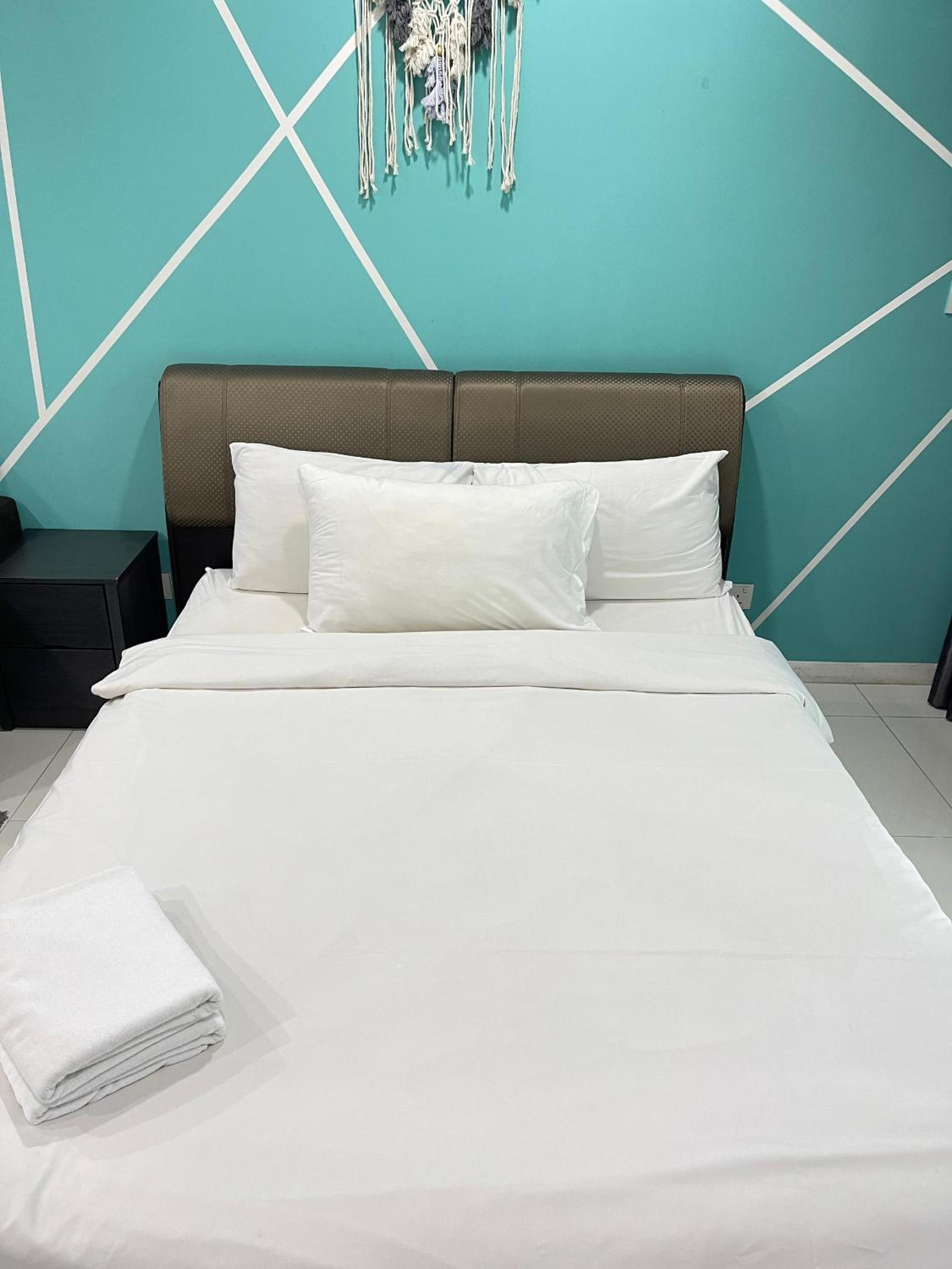 Summer Suites Studio With Balcony Nearby KL City Centre
