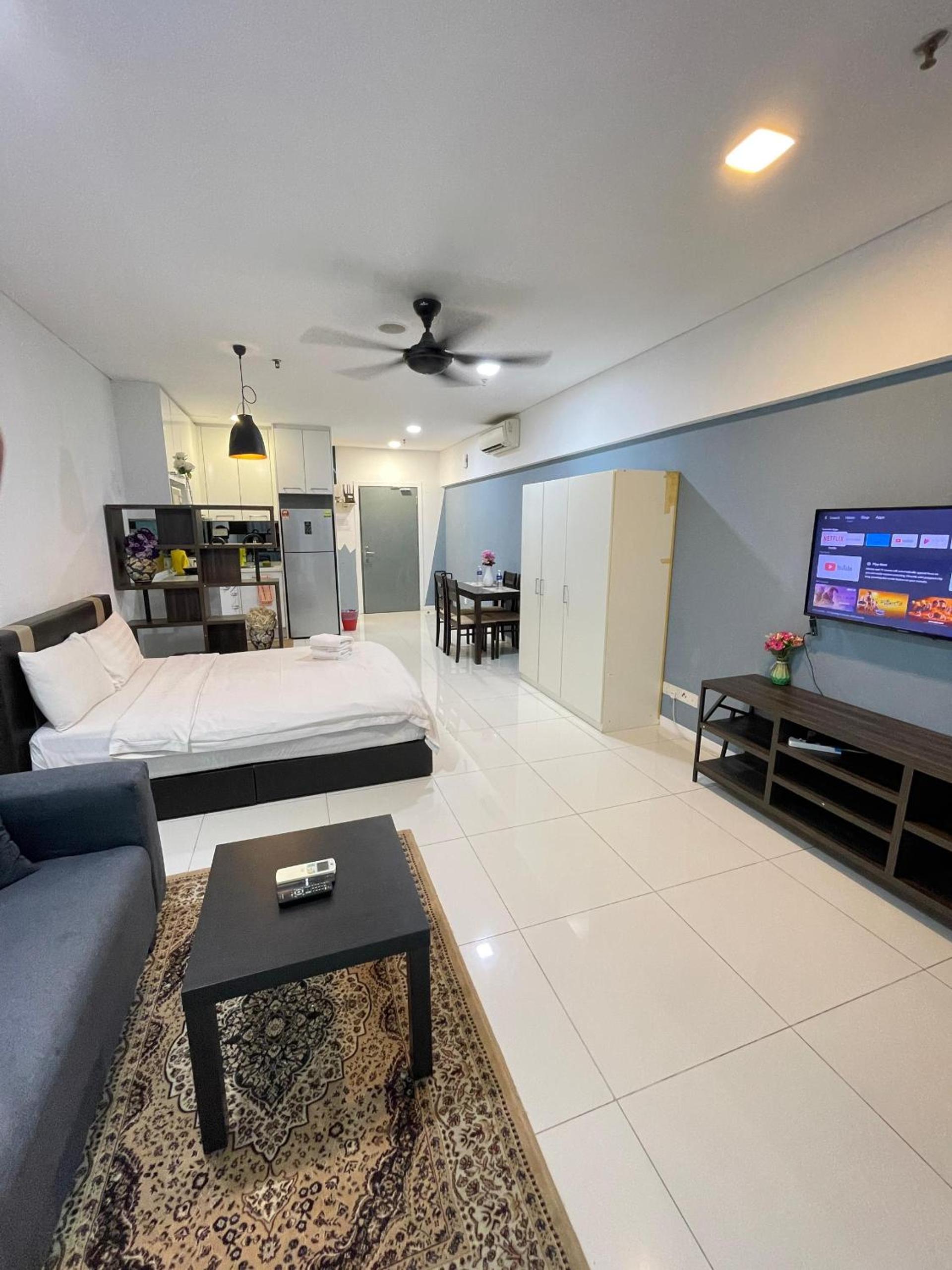 Summer Suites Studio With Balcony Nearby KL City Centre