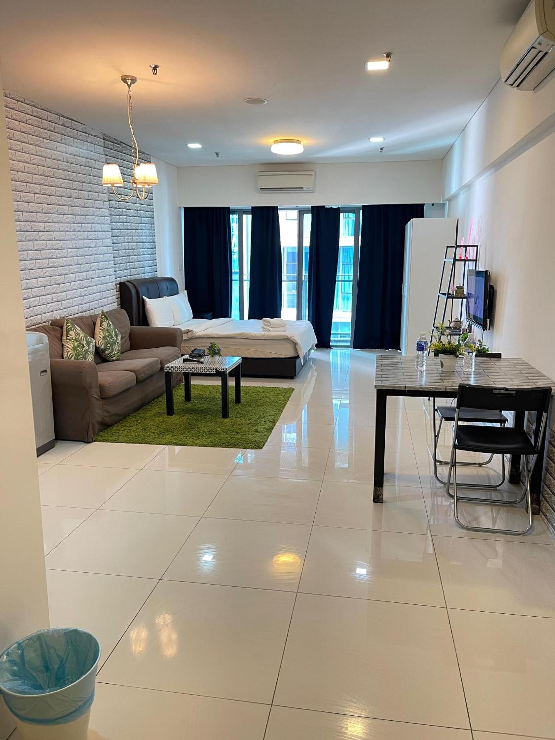 Summer Suites Studio With Balcony Nearby KL City Centre