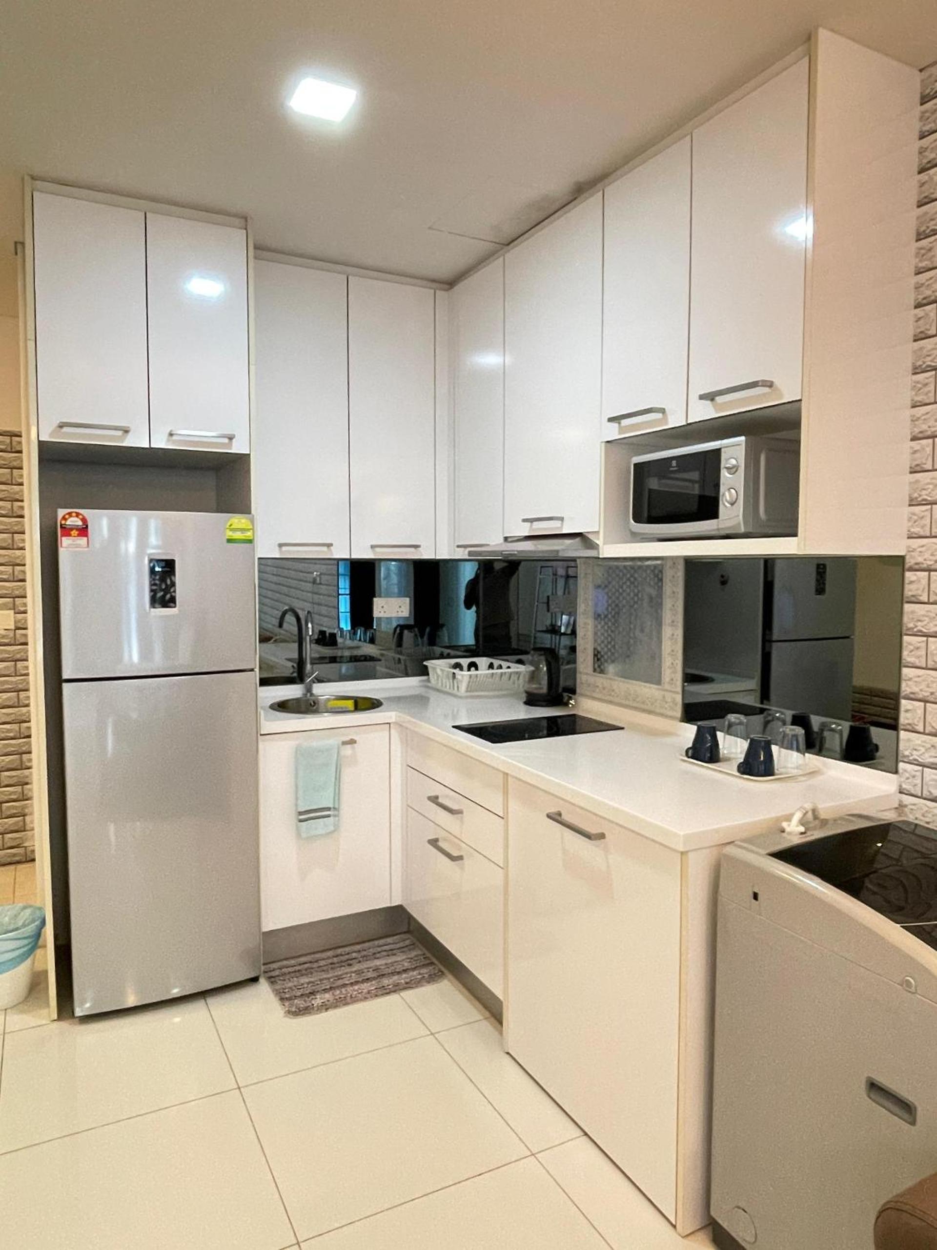 Summer Suites Studio With Balcony Nearby KL City Centre