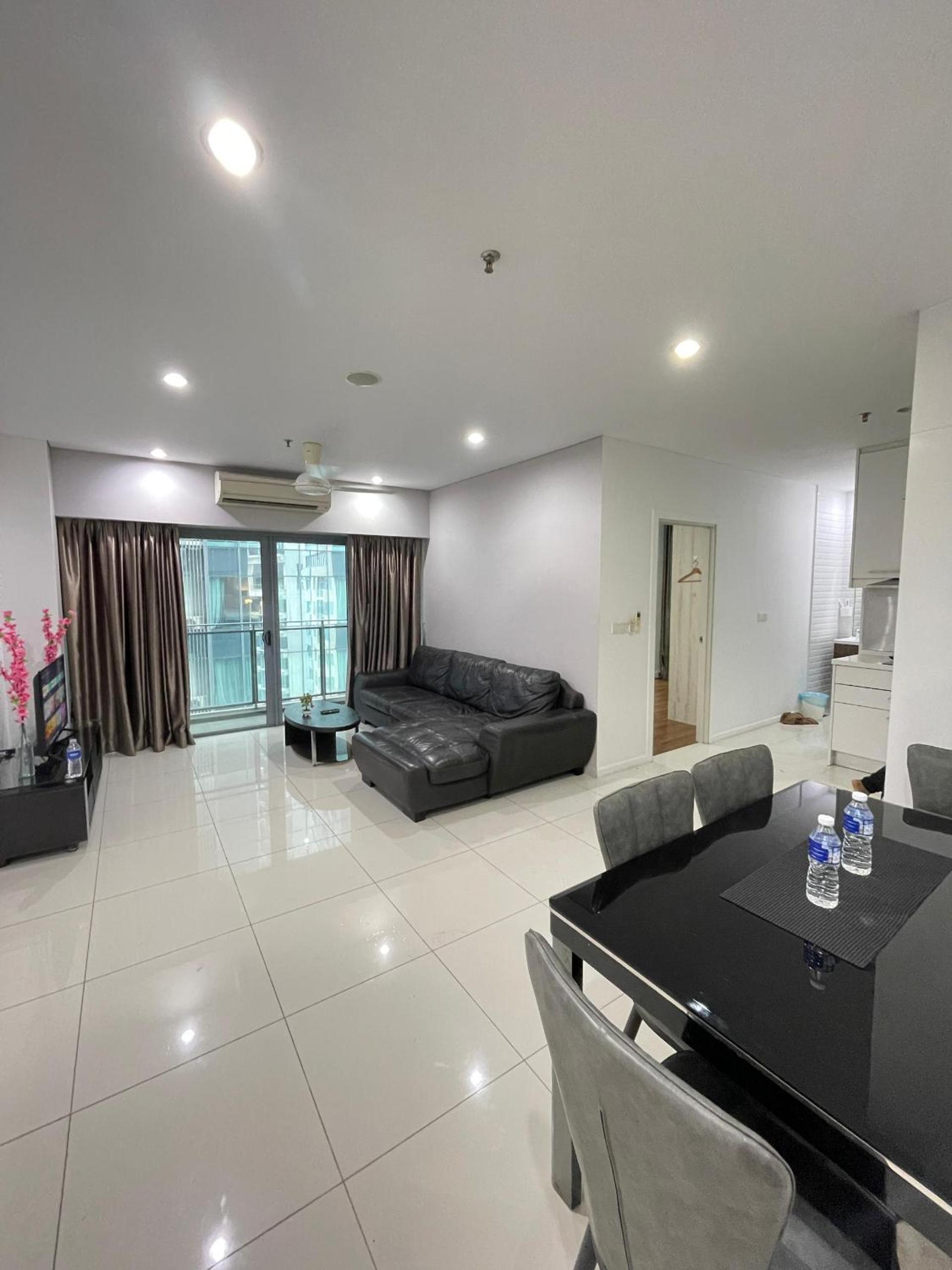 Summer Suites Studio With Balcony Nearby KL City Centre