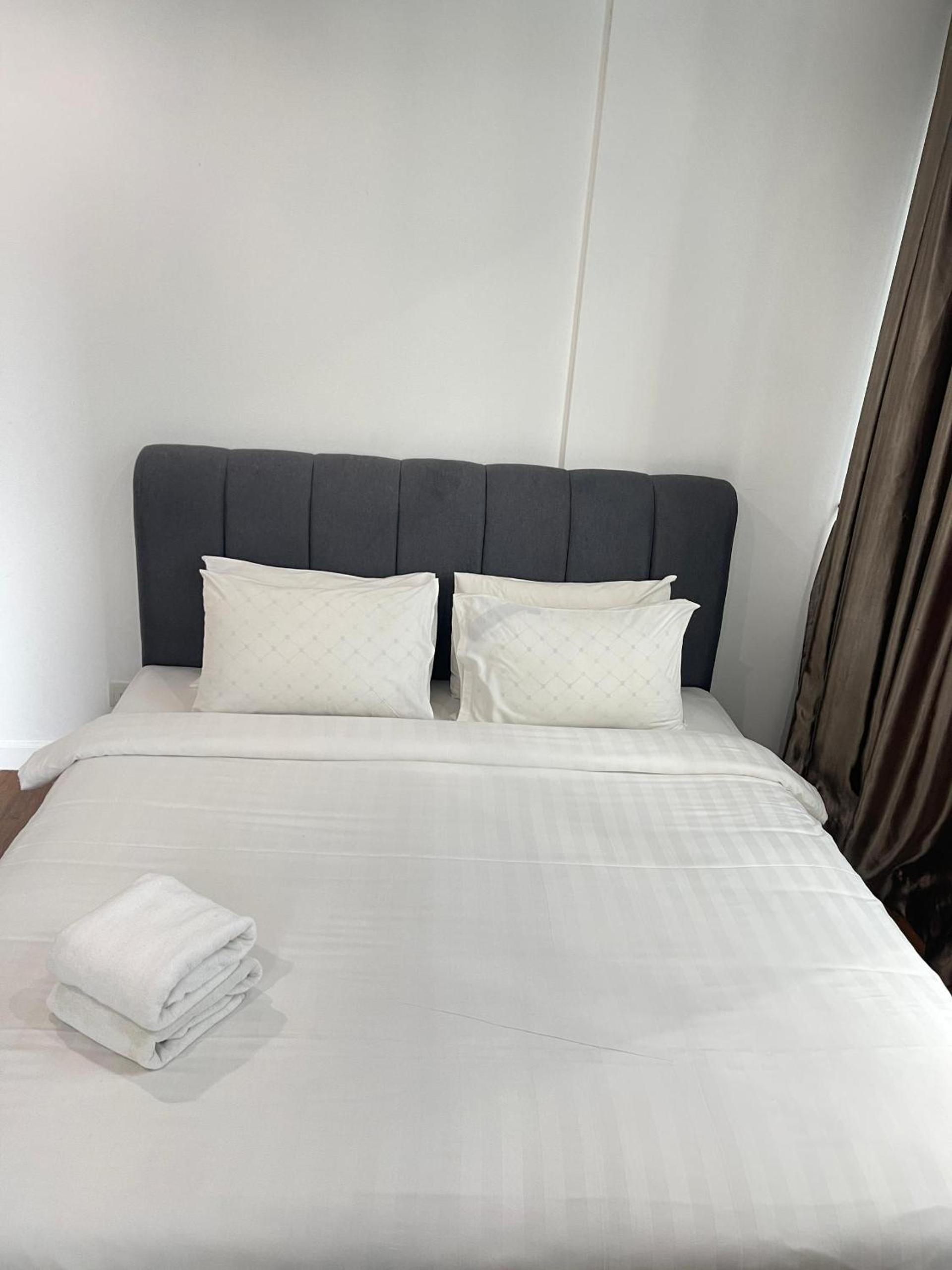 Summer Suites Studio With Balcony Nearby KL City Centre
