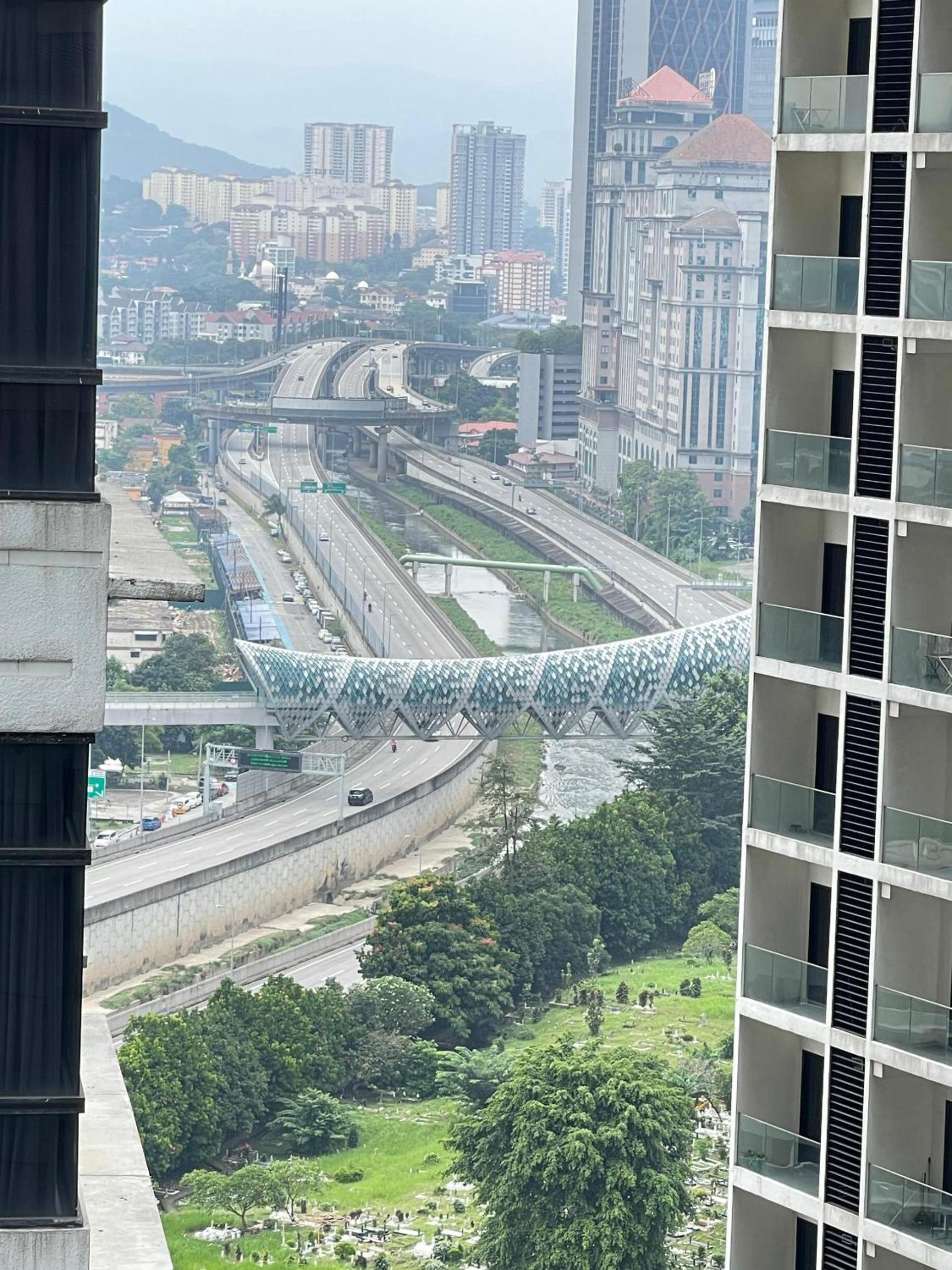Summer Suites Studio With Balcony Nearby KL City Centre