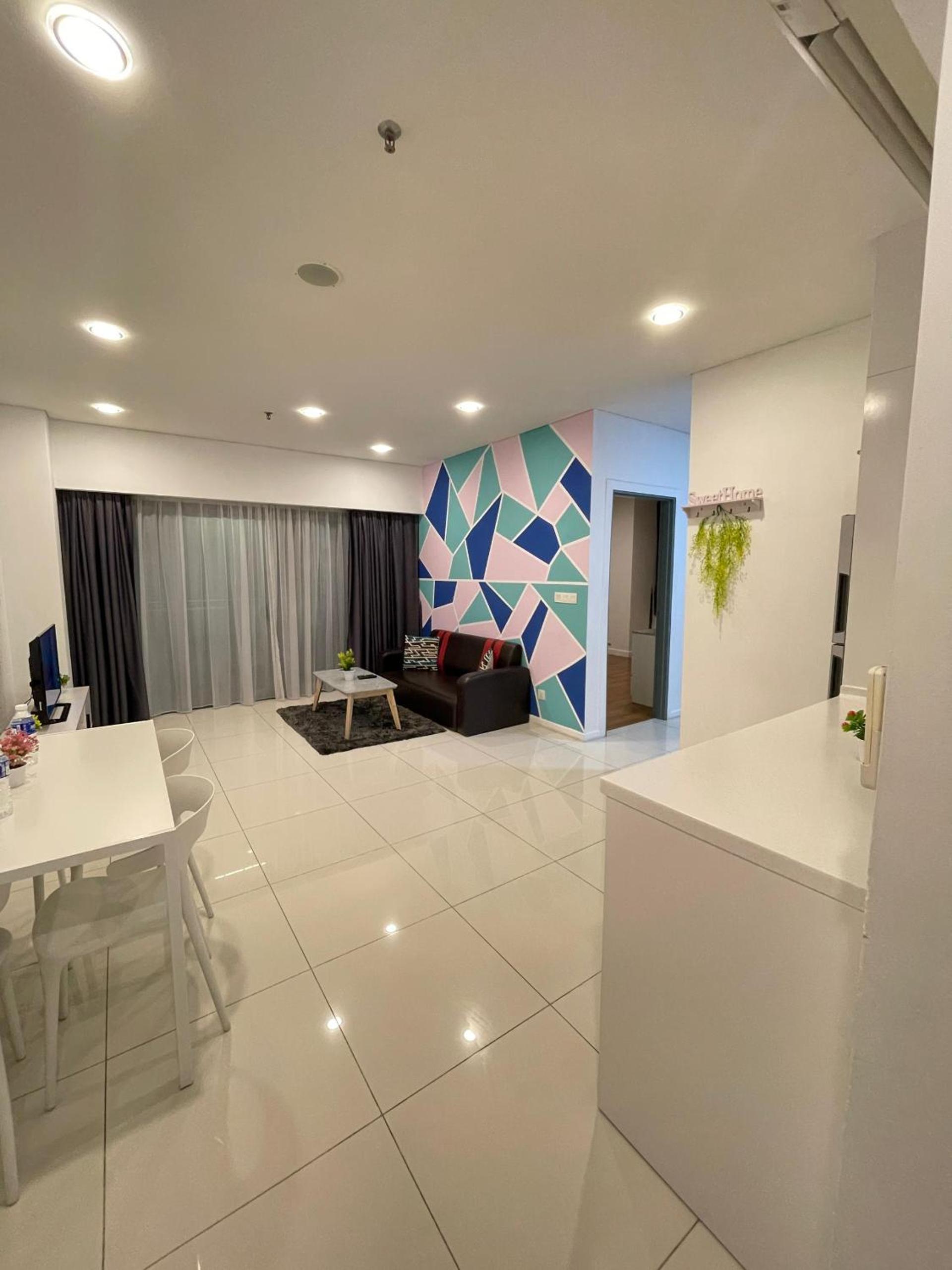 Summer Suites Studio With Balcony Nearby KL City Centre