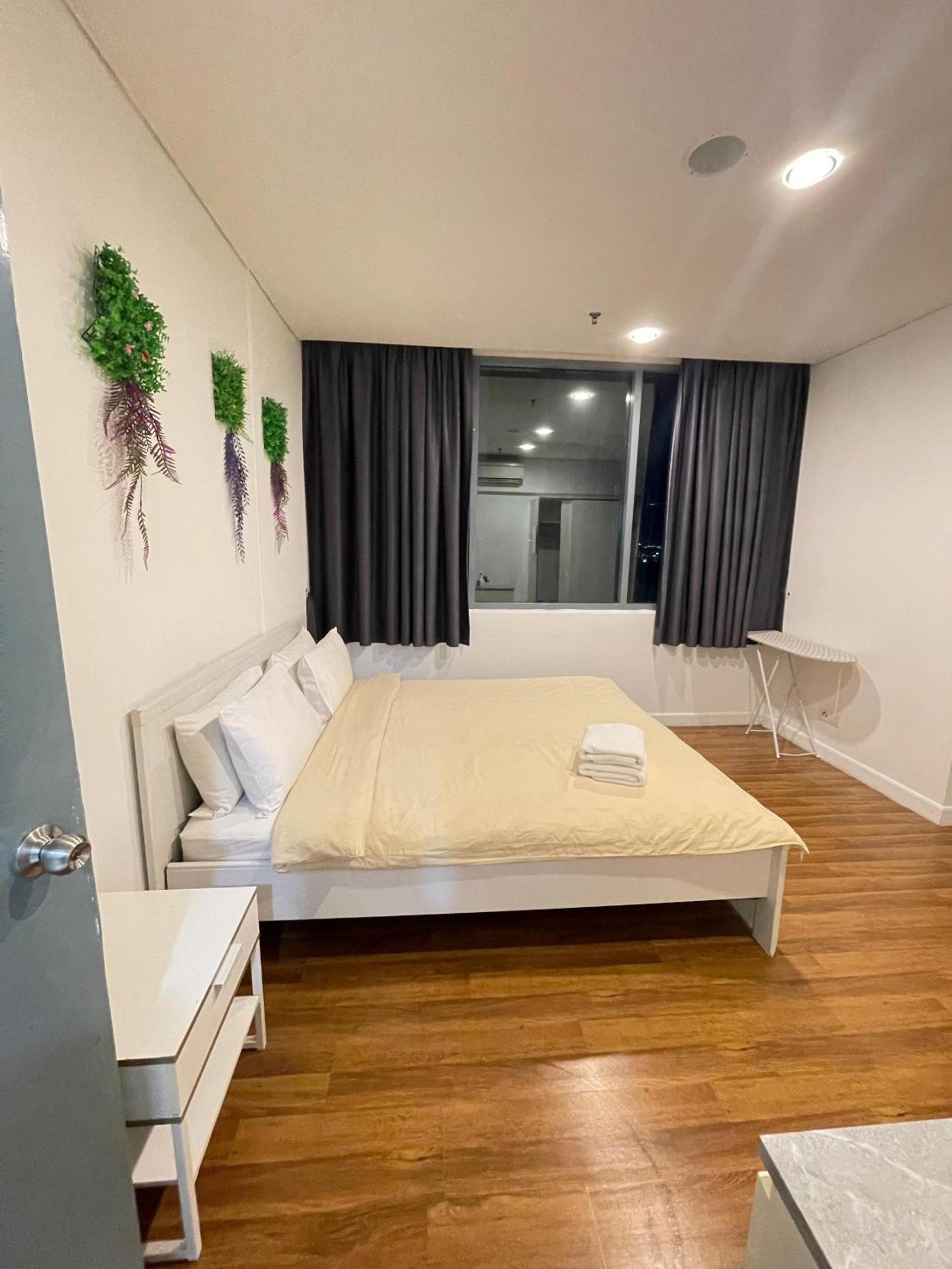 Summer Suites Studio With Balcony Nearby KL City Centre
