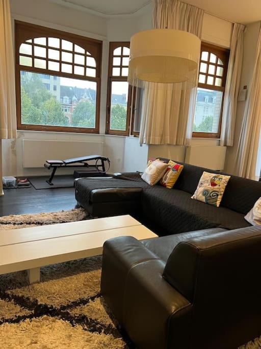 Fully Furnished-EU quarter-4ppl