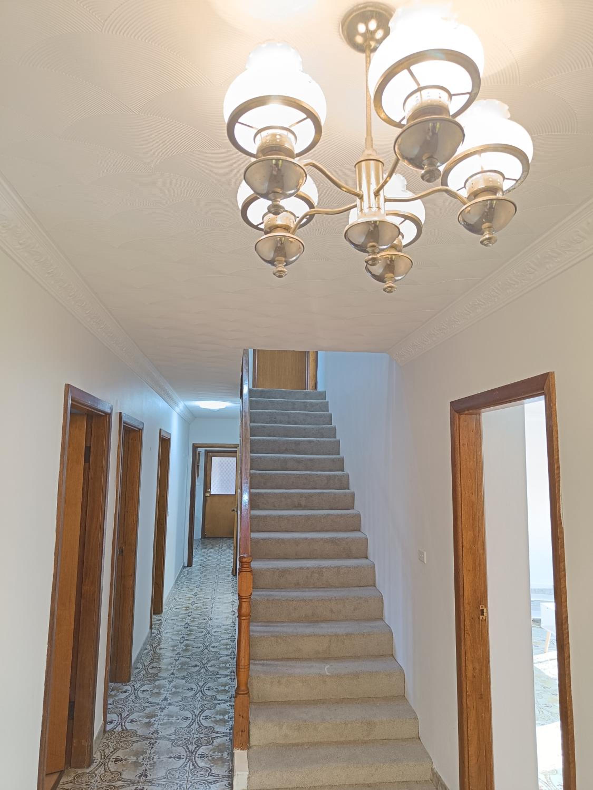 Cozy Queen Room in Spacious Merrylands Home - M7