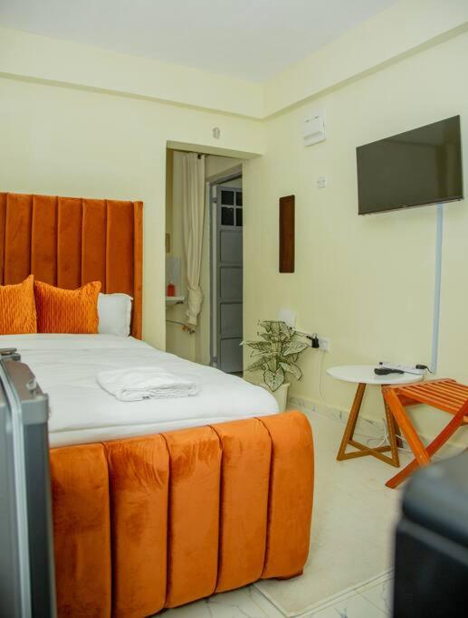 Glisten Studio with free WIFI view 5