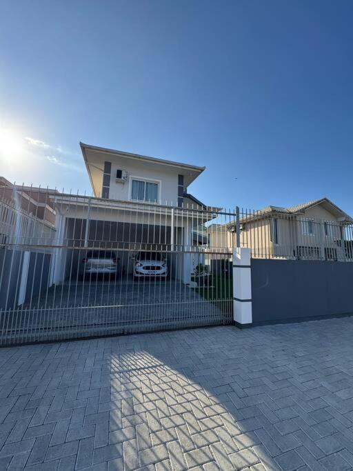 Linda Casa no Campeche próximo à praia