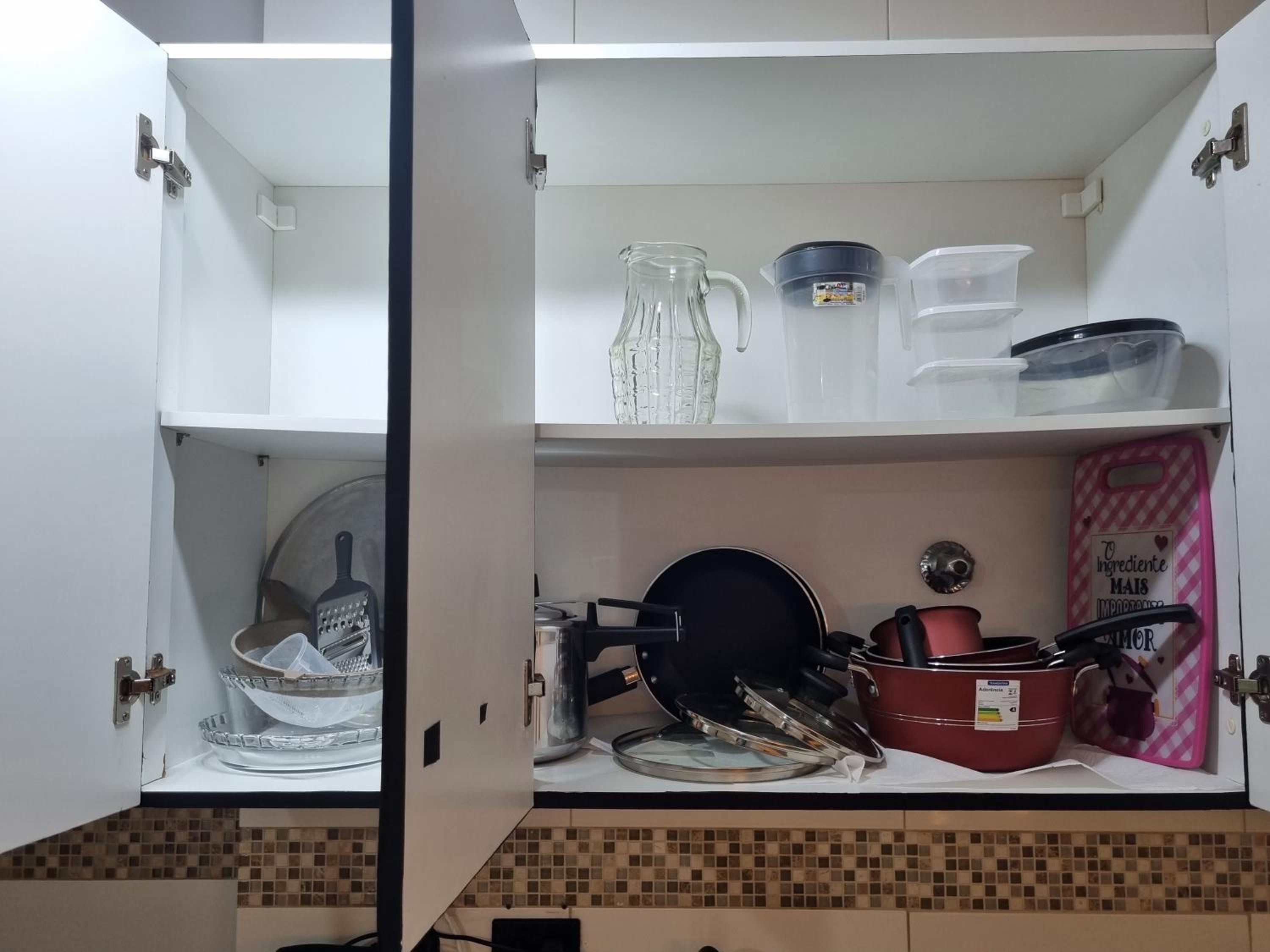ApMar 15a até 8 pessoas - Pitangueiras Guarujá - 2 minutos da praia - 2 quartos e 1 suíte com Ar Condicionado - 1 Vaga Garagem 24h - Próximo de mercados, b