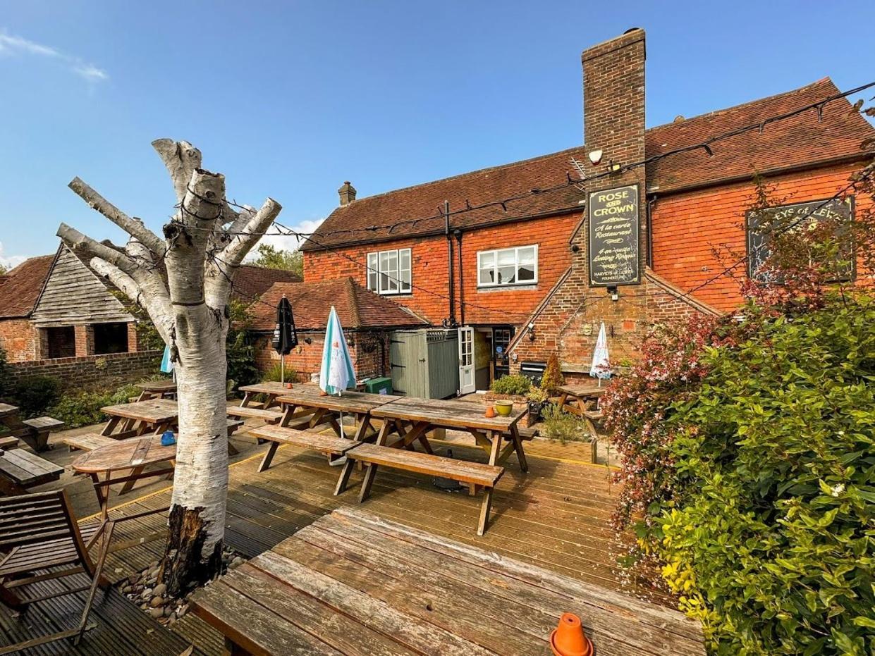 The Rose & Crown