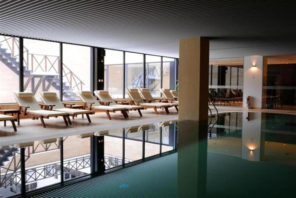 2BR Apartment Near Gondola by SI Stay