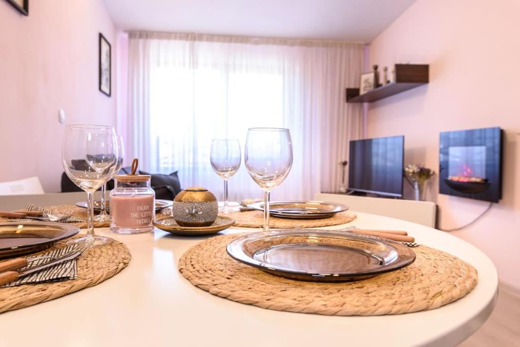 2BR Apartment Near Gondola by SI Stay