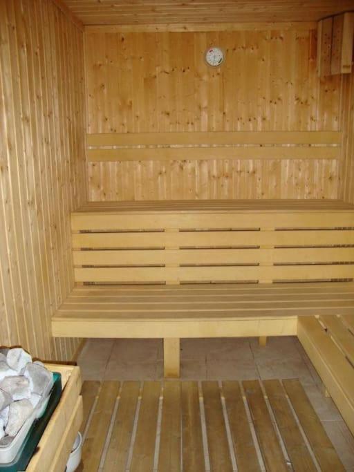 2BR Apartment Near Gondola by SI Stay