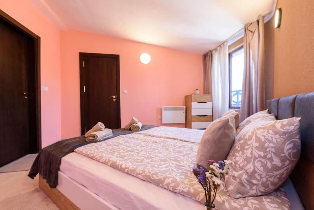 2BR Apartment Near Gondola by SI Stay