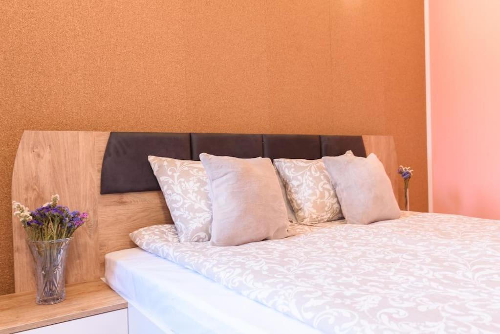 2BR Apartment Near Gondola by SI Stay