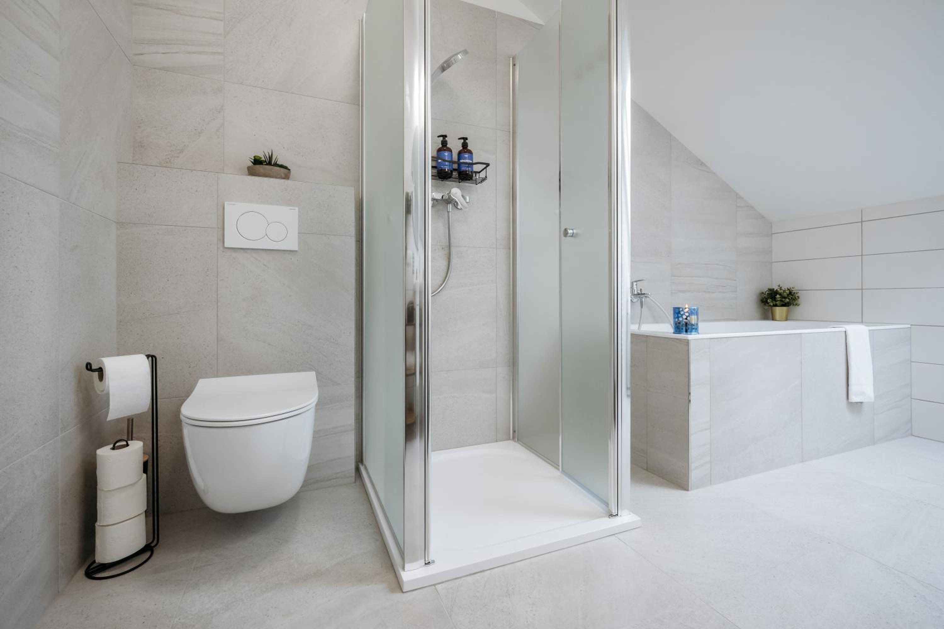 Prague Days - Two-bedroom Apartment with Workspace and Netflix in Nusle