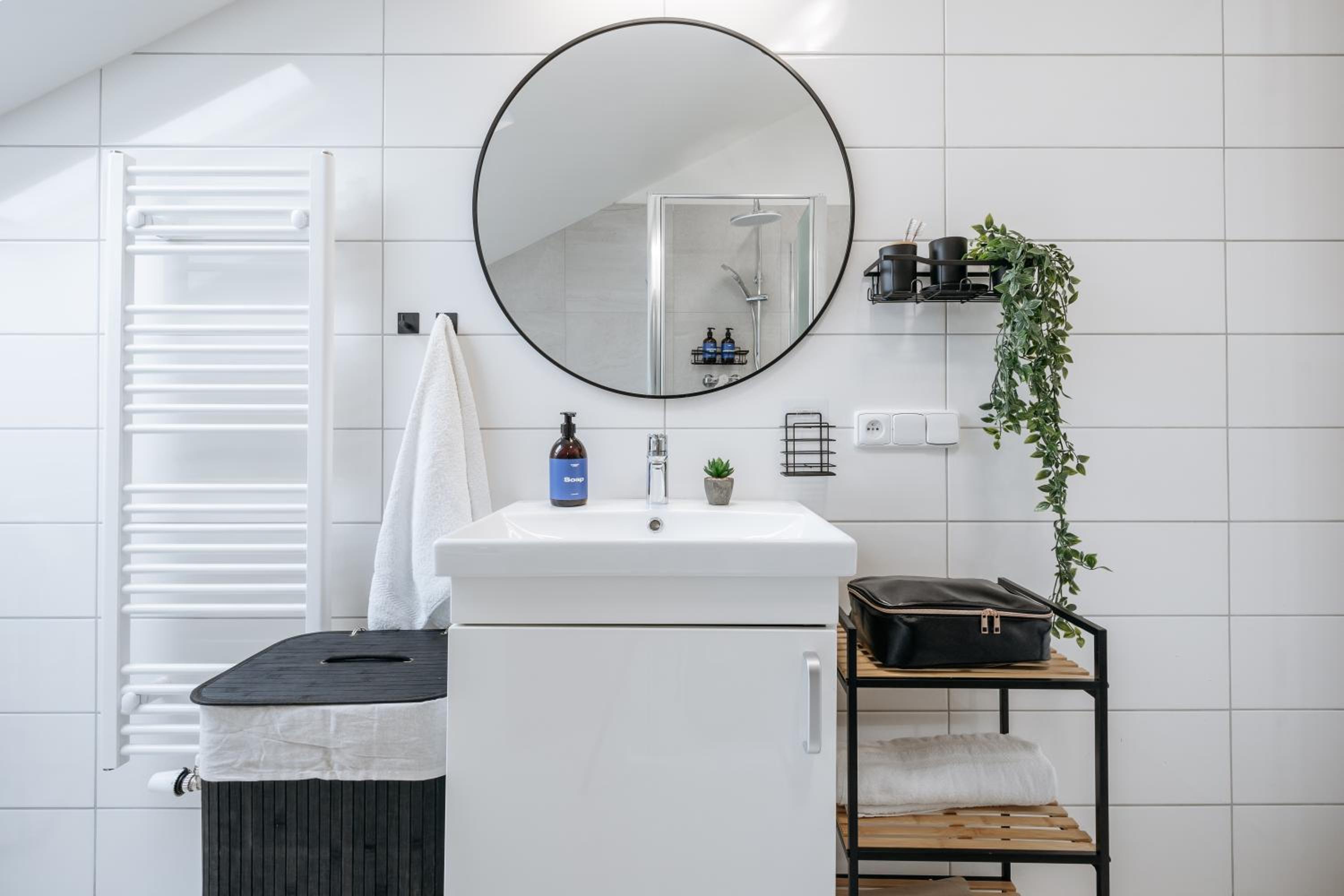 Prague Days - Two-bedroom Apartment with Workspace and Netflix in Nusle