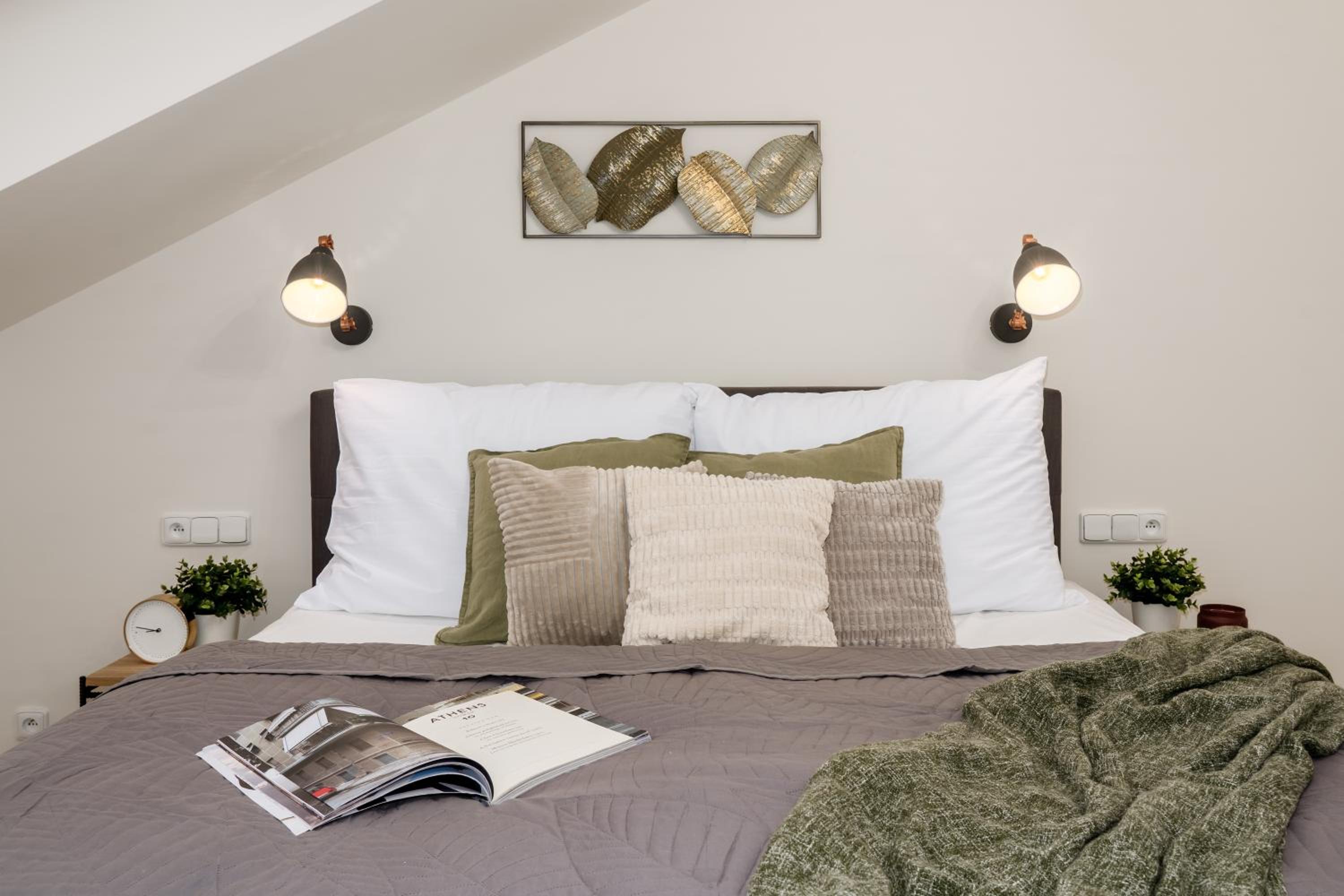 Prague Days - Two-bedroom Apartment with Workspace and Netflix in Nusle