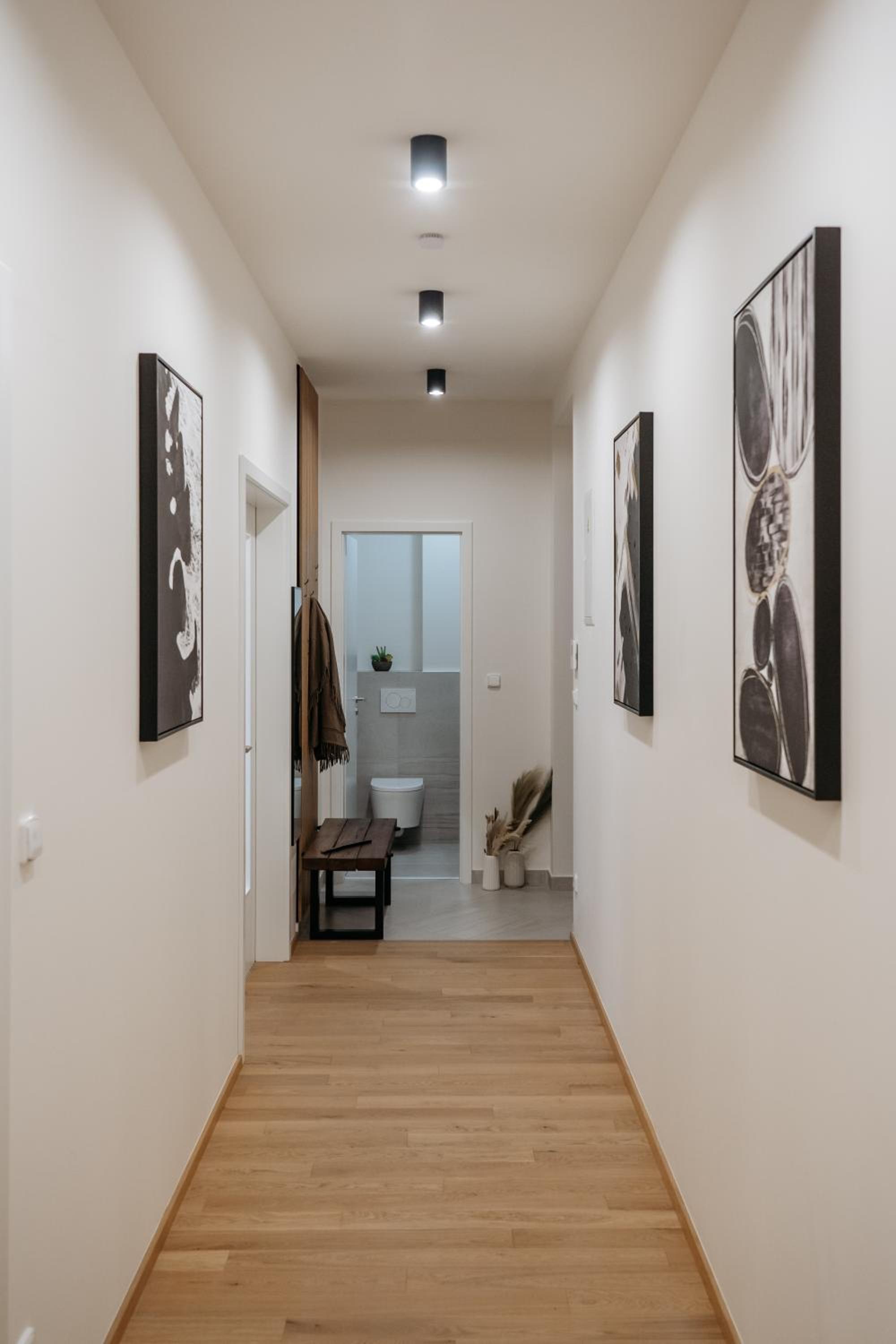 Prague Days - Two-bedroom Apartment with Workspace and Netflix in Nusle