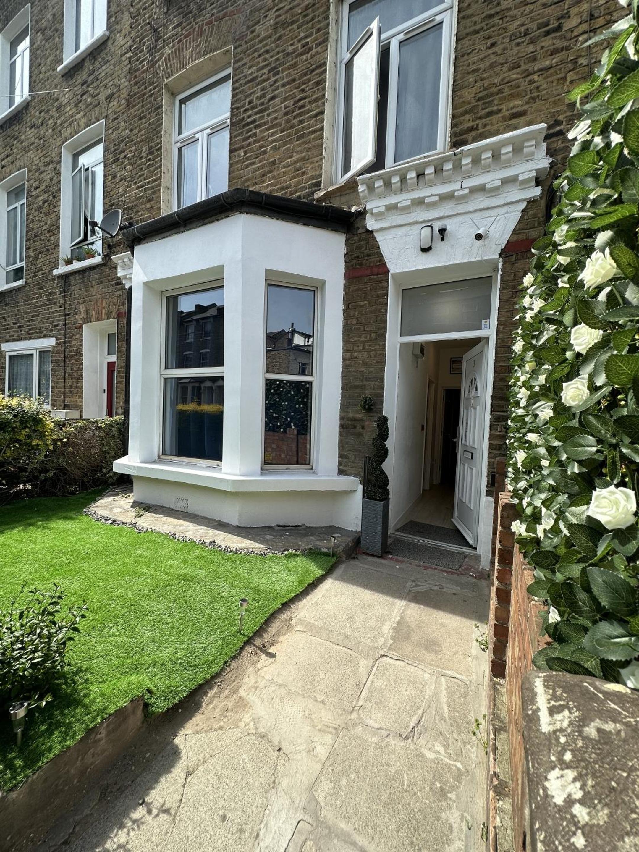 The Finsbury Deluxe Apartments