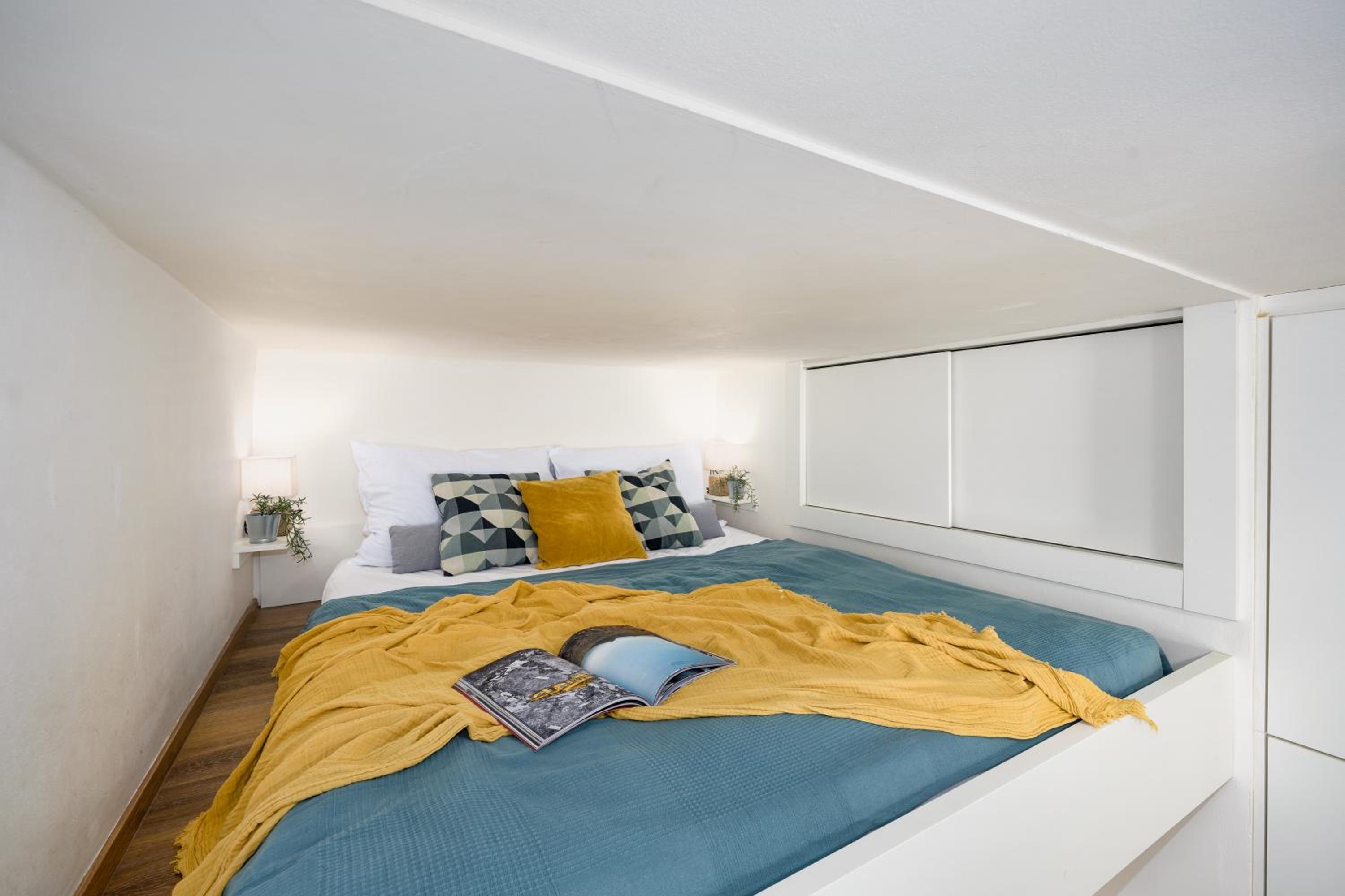 Prague Days - Cozy Studio with Netflix in Karlín