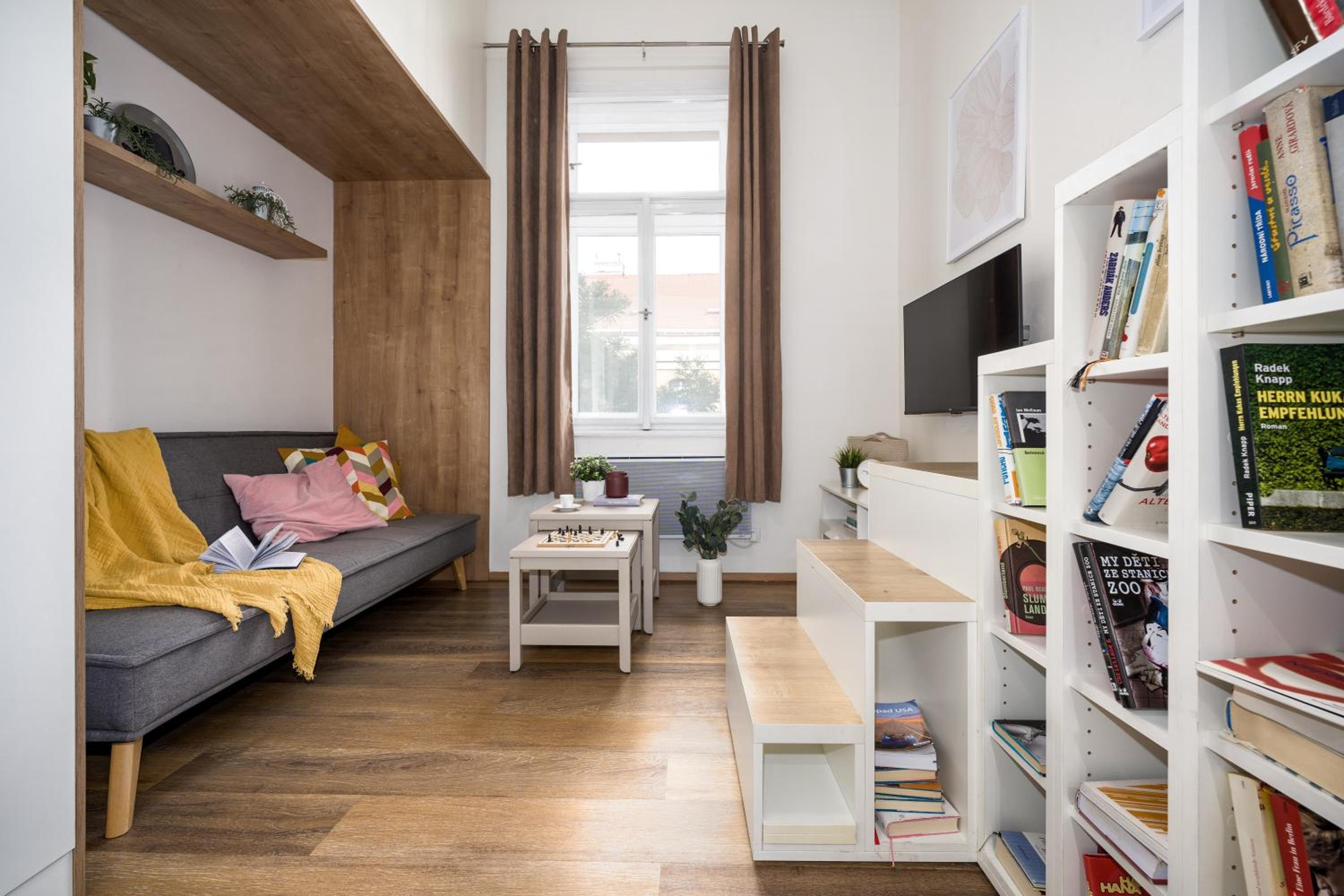 Prague Days - Cozy Studio with Netflix in Karlín