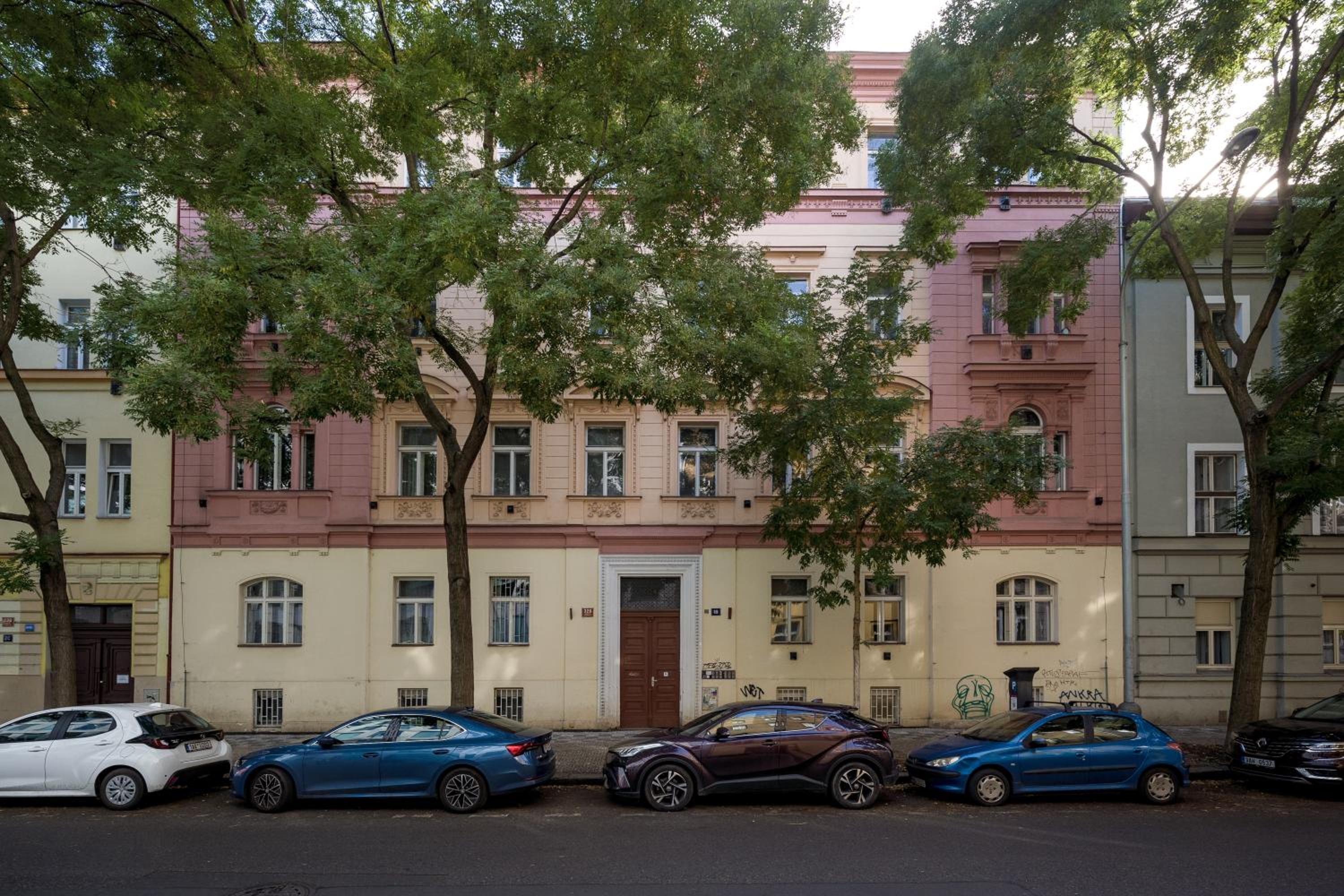 Prague Days - Cozy Studio with Netflix in Karlín
