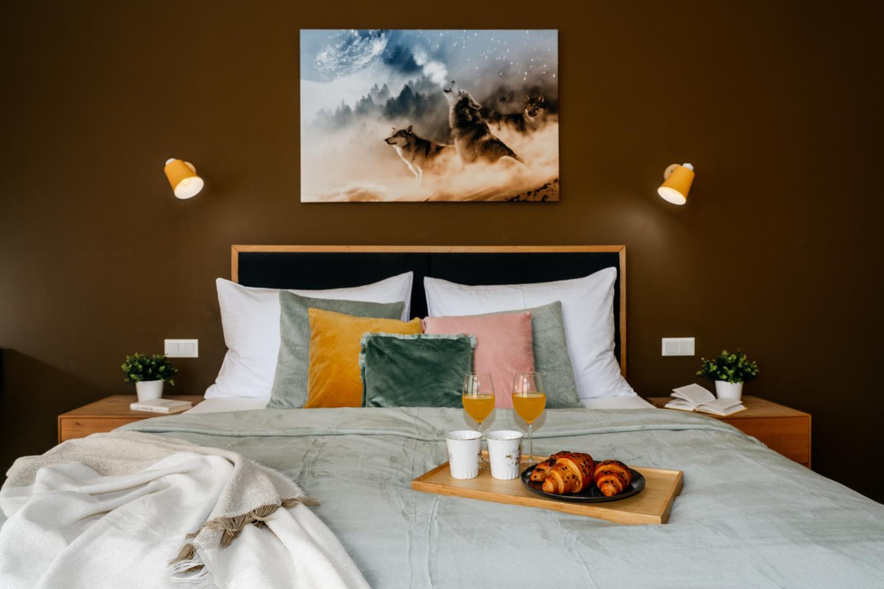 Prague Days - Family 2BDR Apt - AC - Darts - Netflix - Hip District