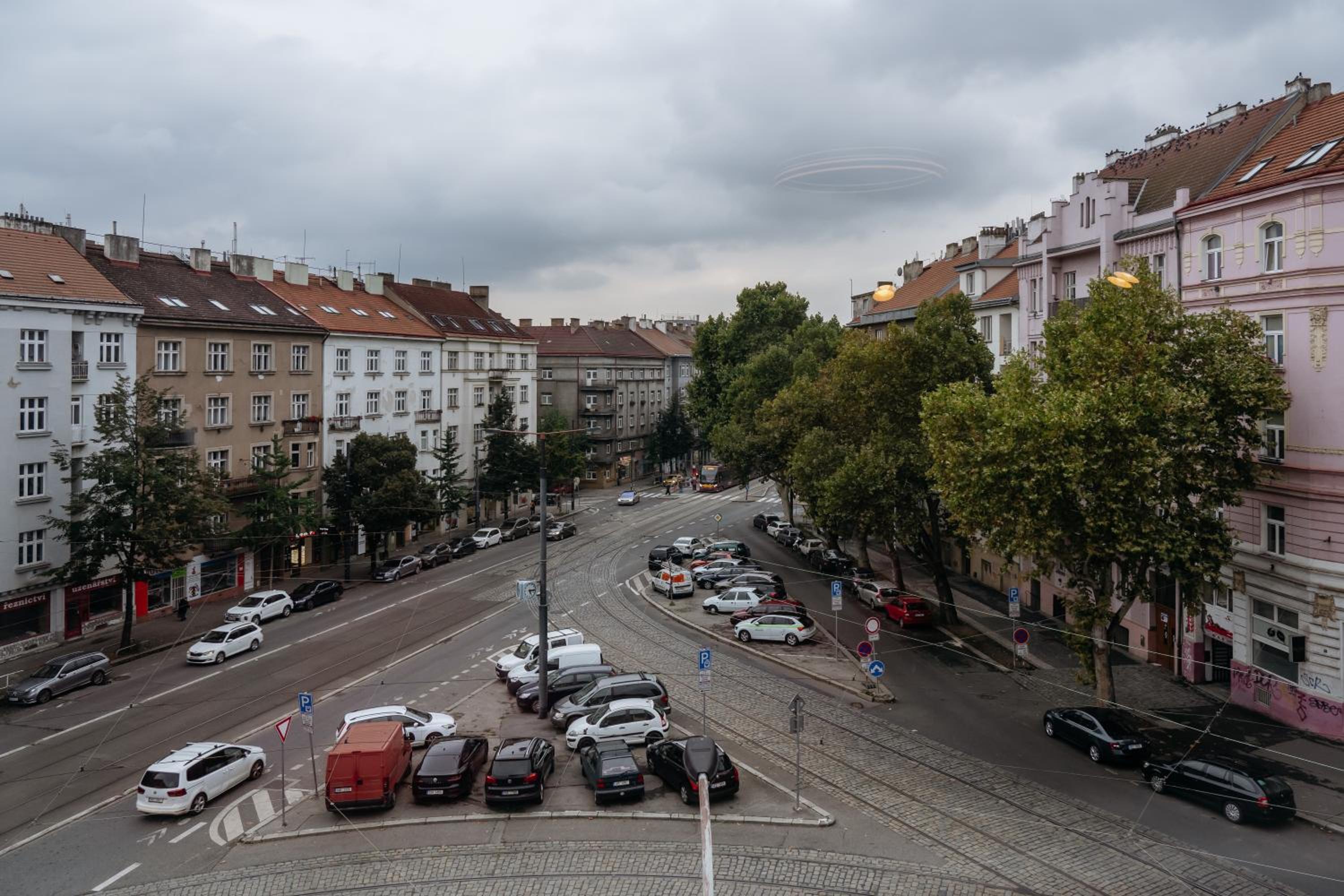 Prague Days - Family 2BDR Apt - AC - Darts - Netflix - Hip District