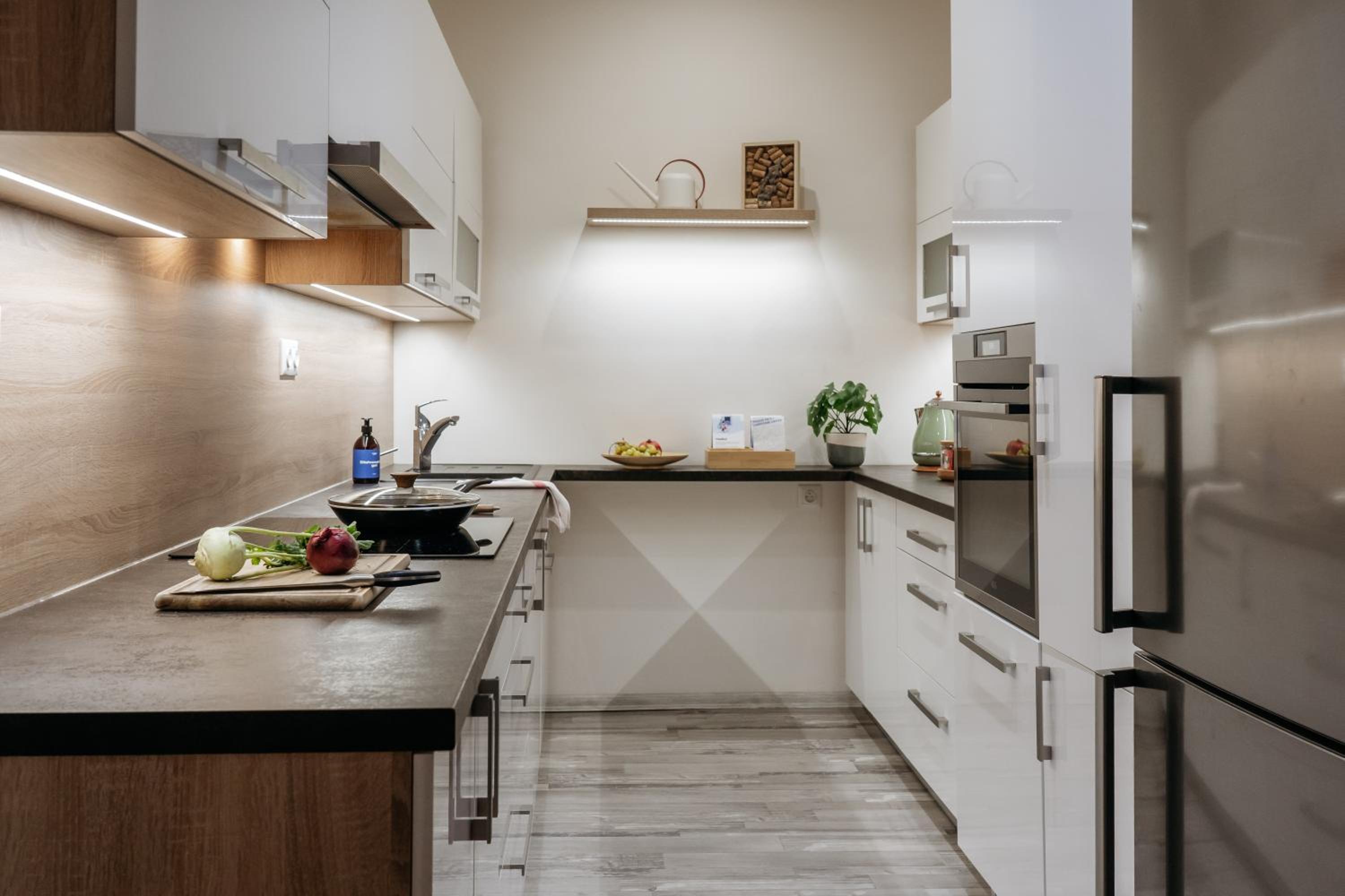 Prague Days - Family 2BDR Apt - AC - Darts - Netflix - Hip District