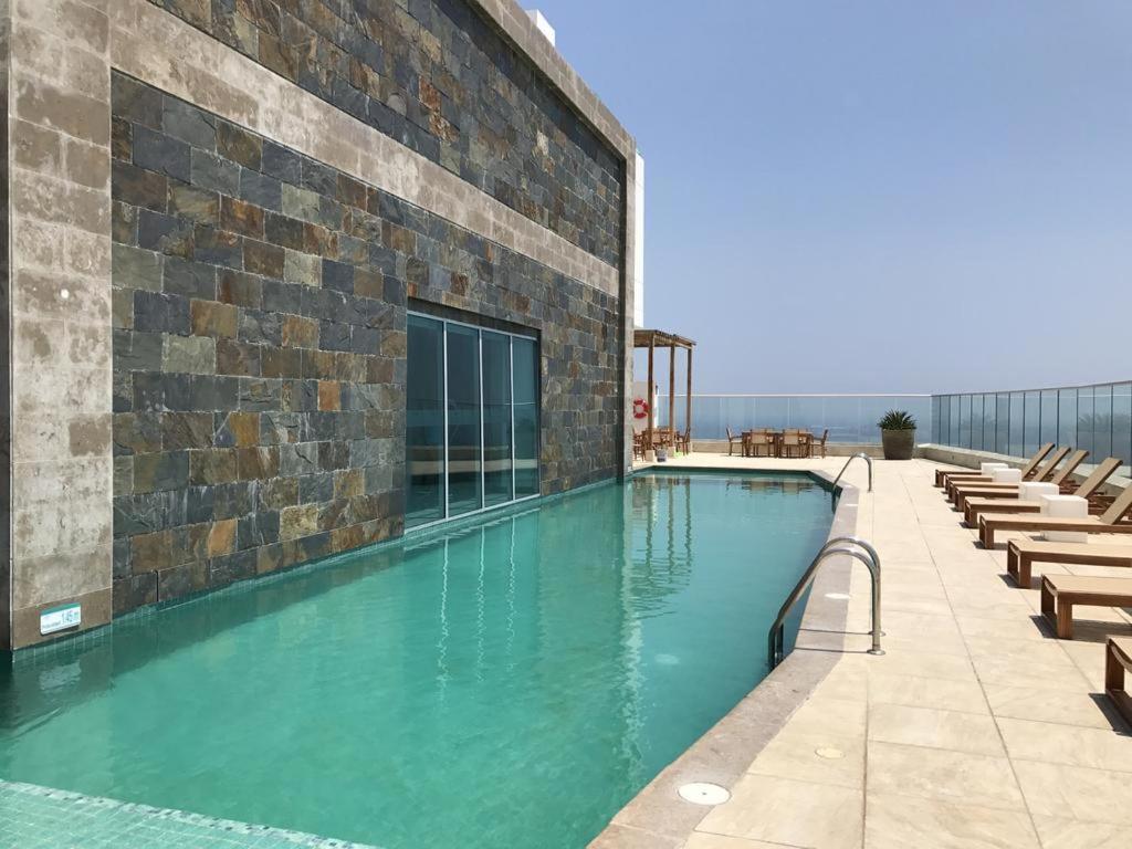 Bocagrande y Marbella frente al mar,piscina