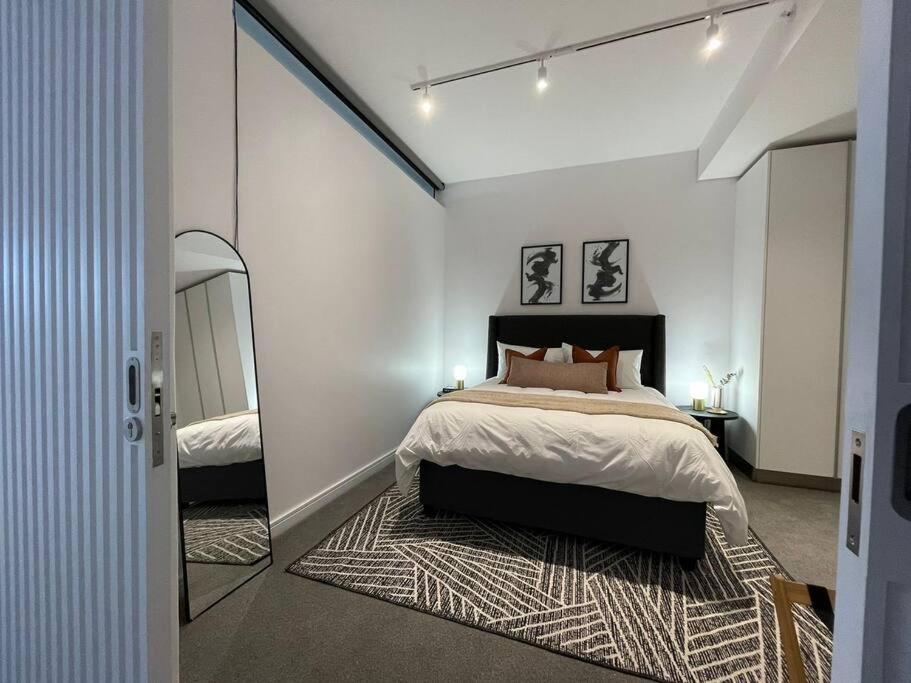 Luxury City Oasis