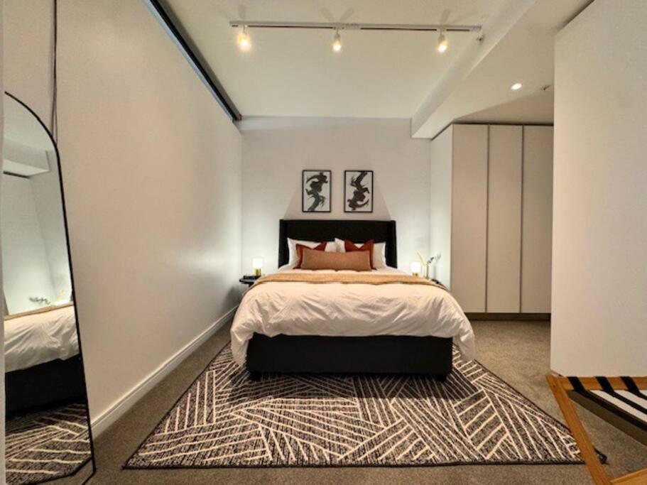 Luxury City Oasis