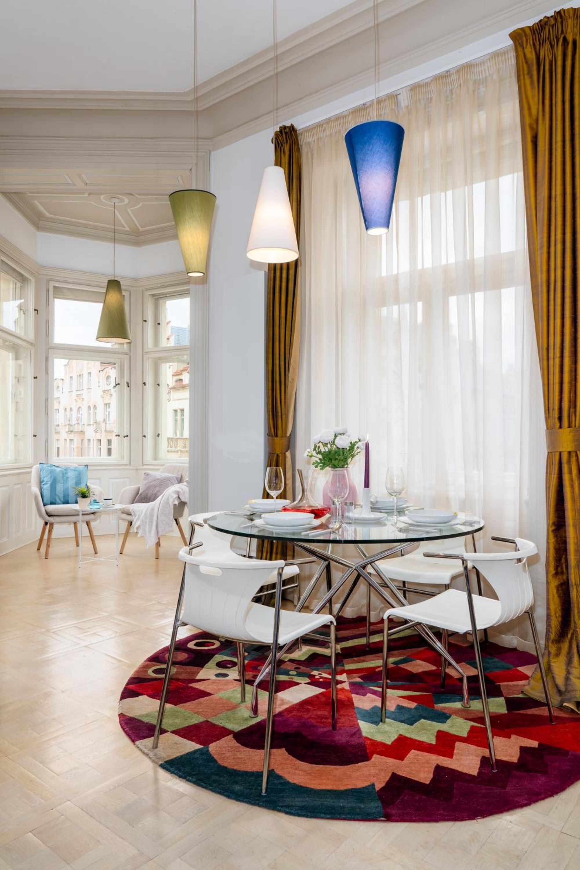 1BDR Apartment in Heart of Old Town Near Iconic Sites