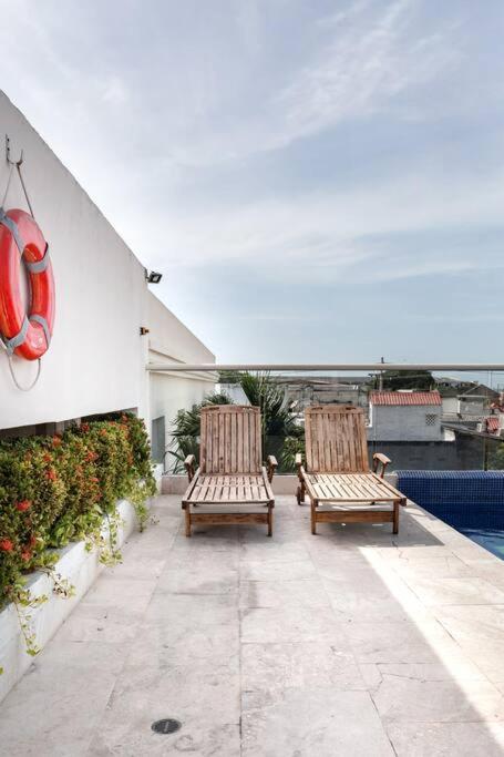 Walled City apt- Rooftop Pool & Private Garden
