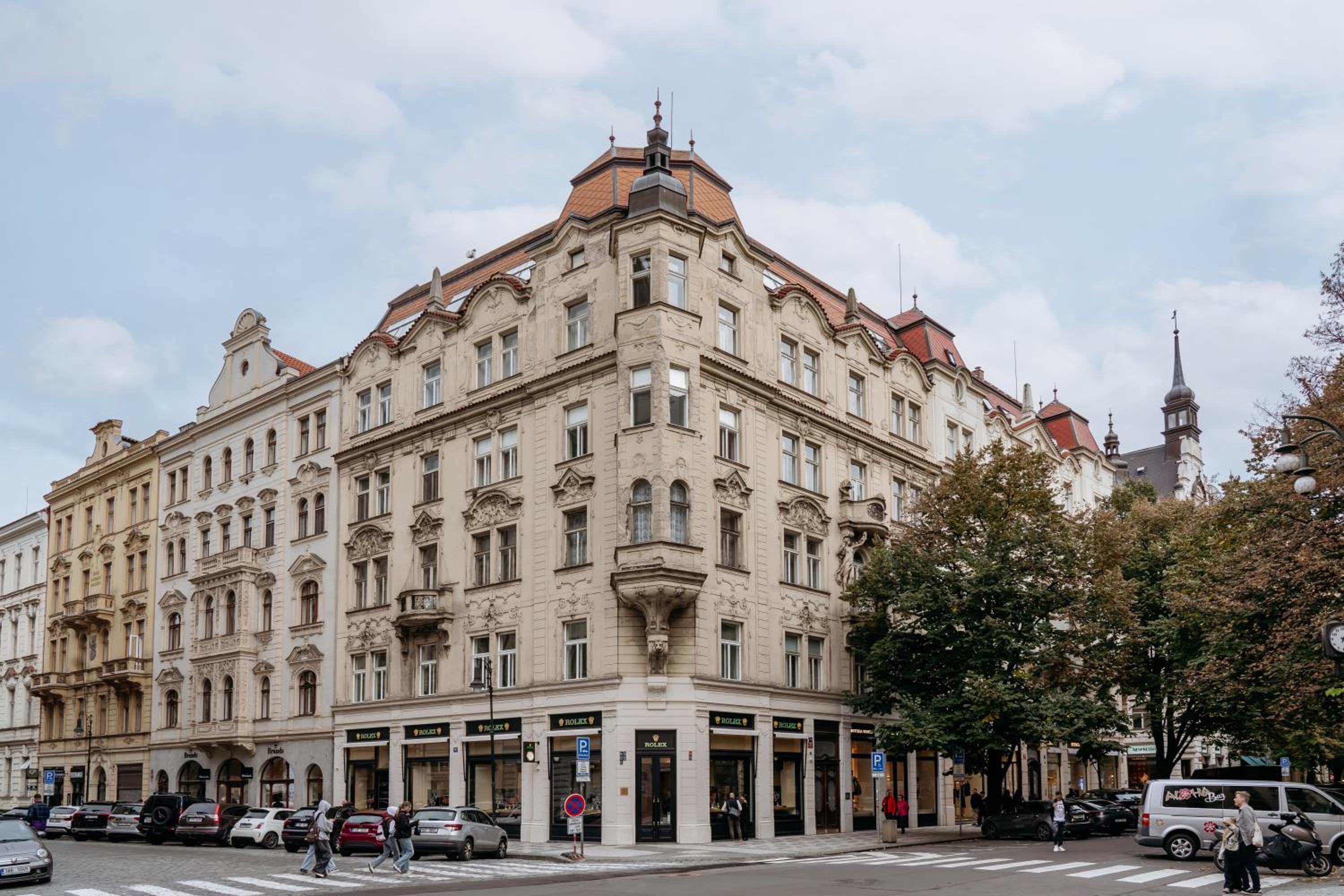 1BDR Apartment in Heart of Old Town Near Iconic Sites