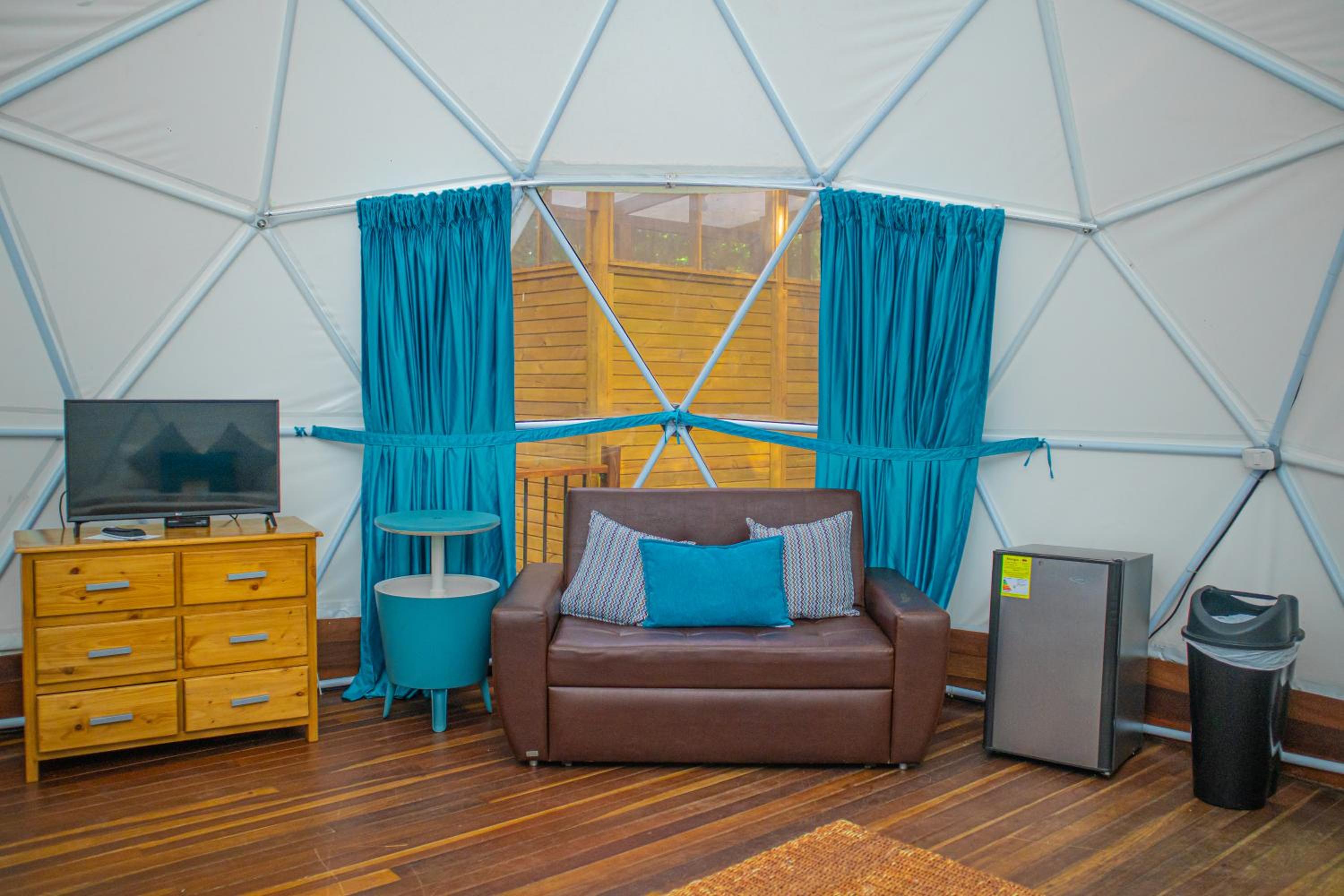 Glamping - Centro Vacacional Comfandi Lago Calima