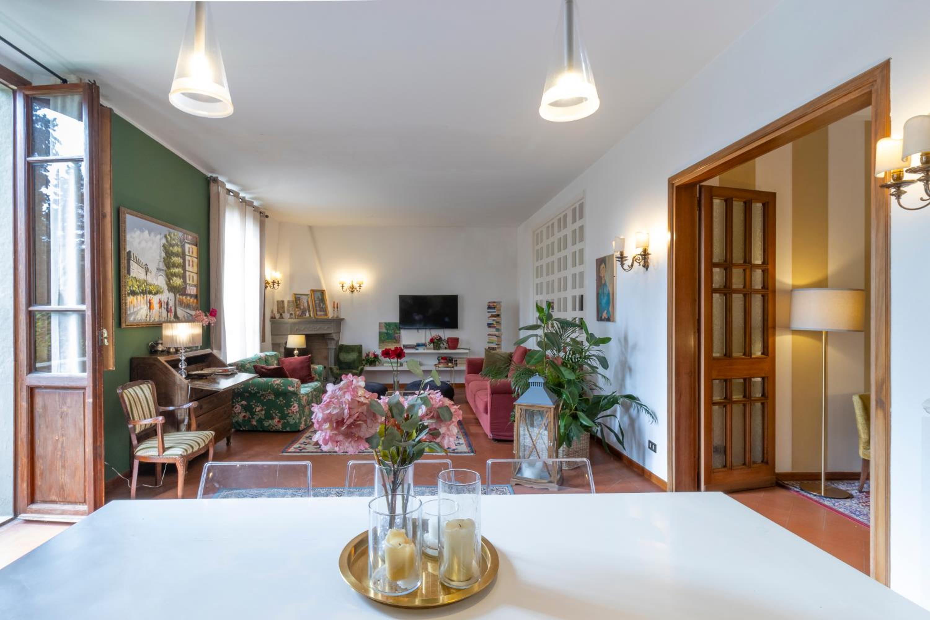 Villa Lia - Apartment in Villa with private garden and Pool