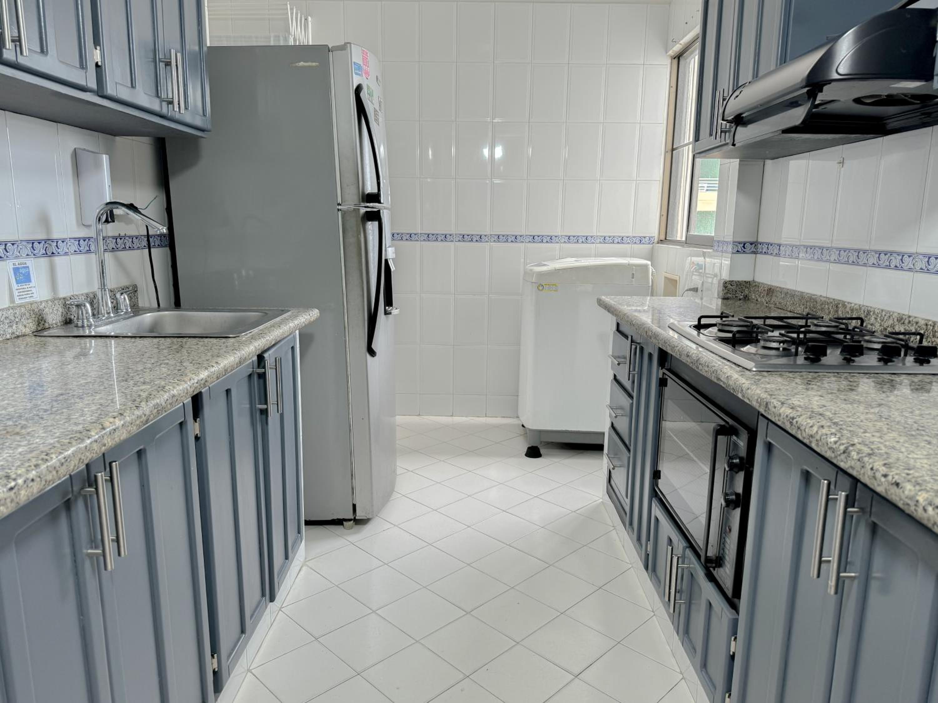 Apartamentos cerca a la playa, Los Laureles - By Bedviajes