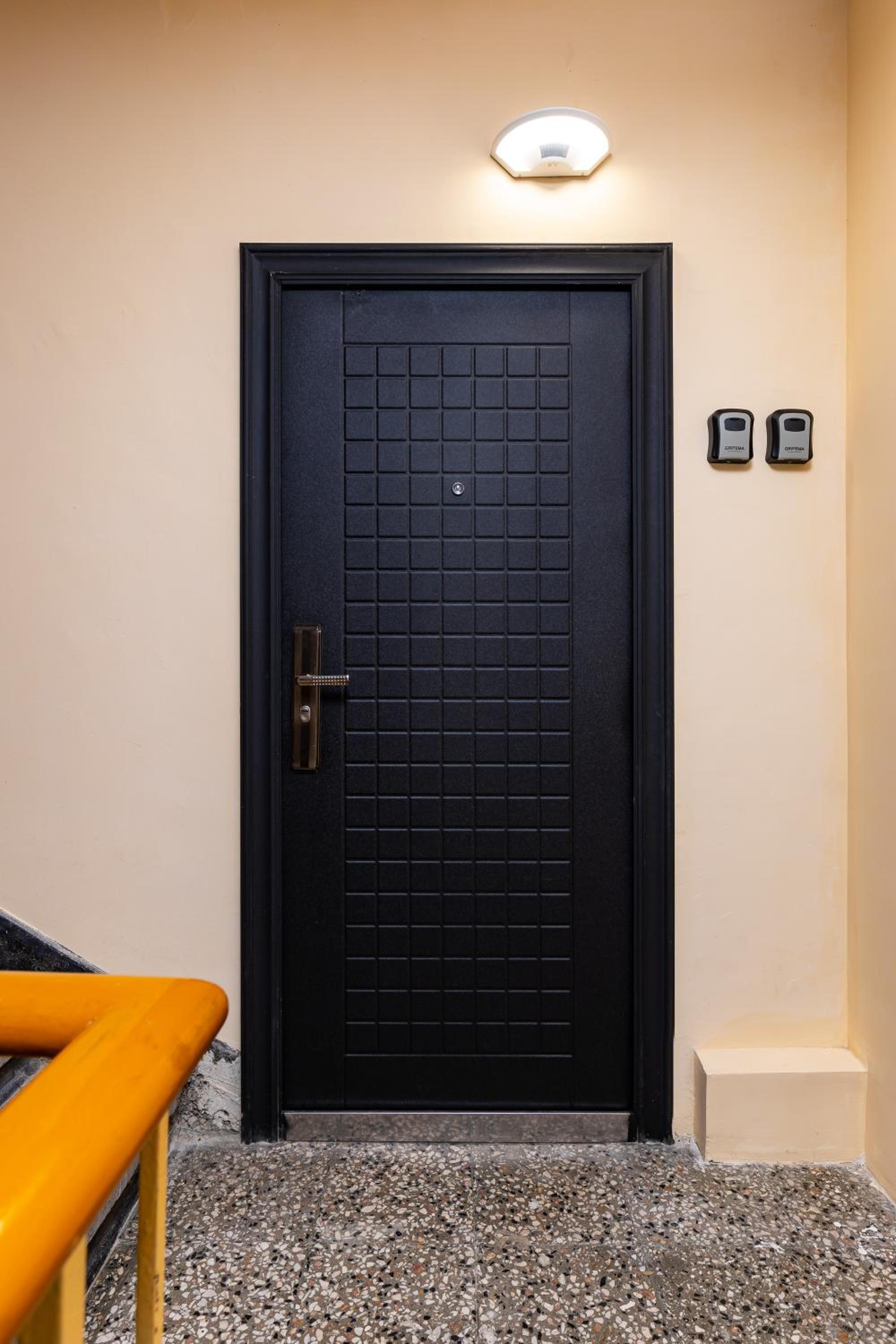 Cozy and comfortable southern apartment, Kapana district, Plovdiv, Center