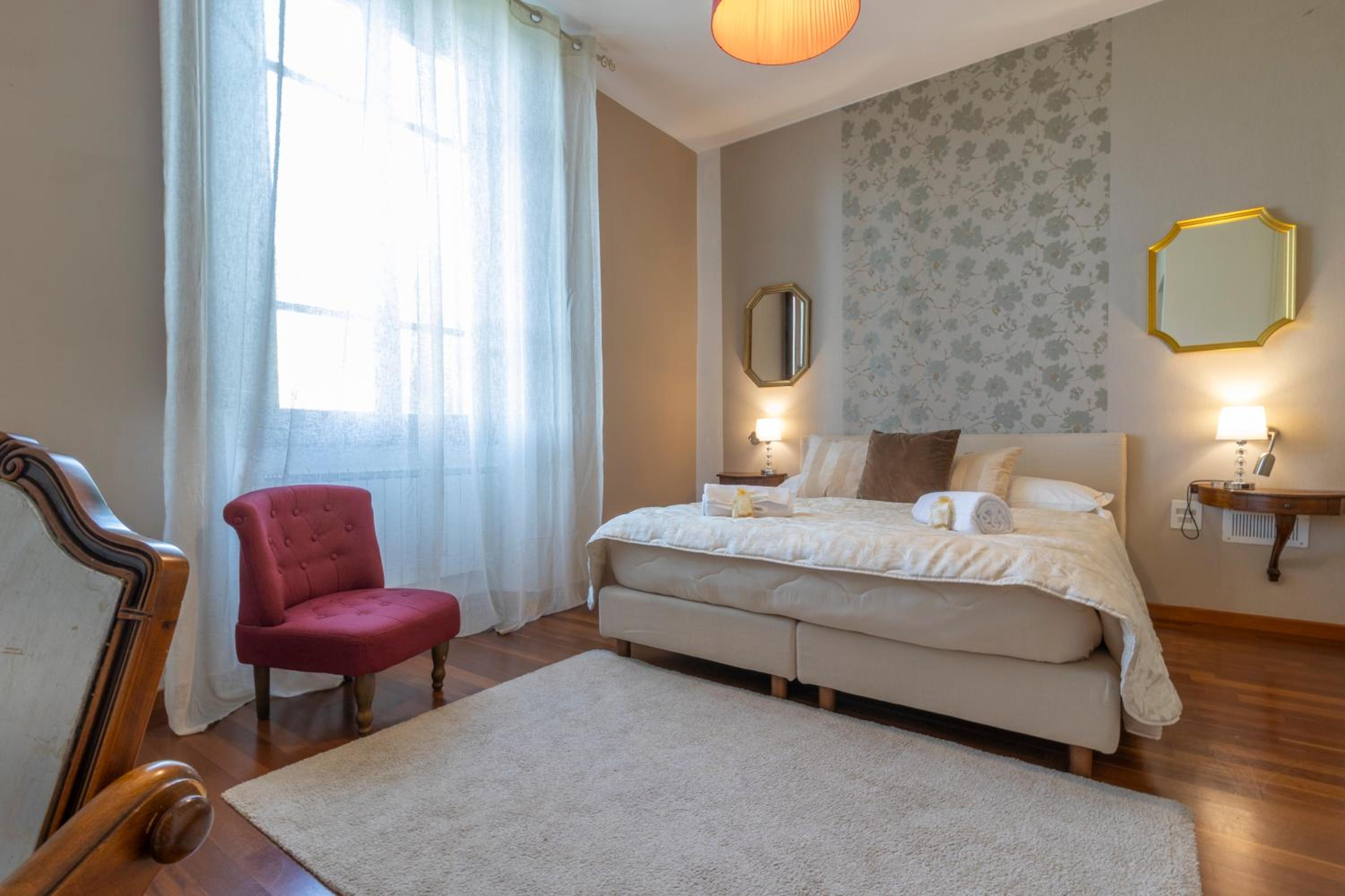 Villa Lia - Apartment in Villa with private garden and Pool