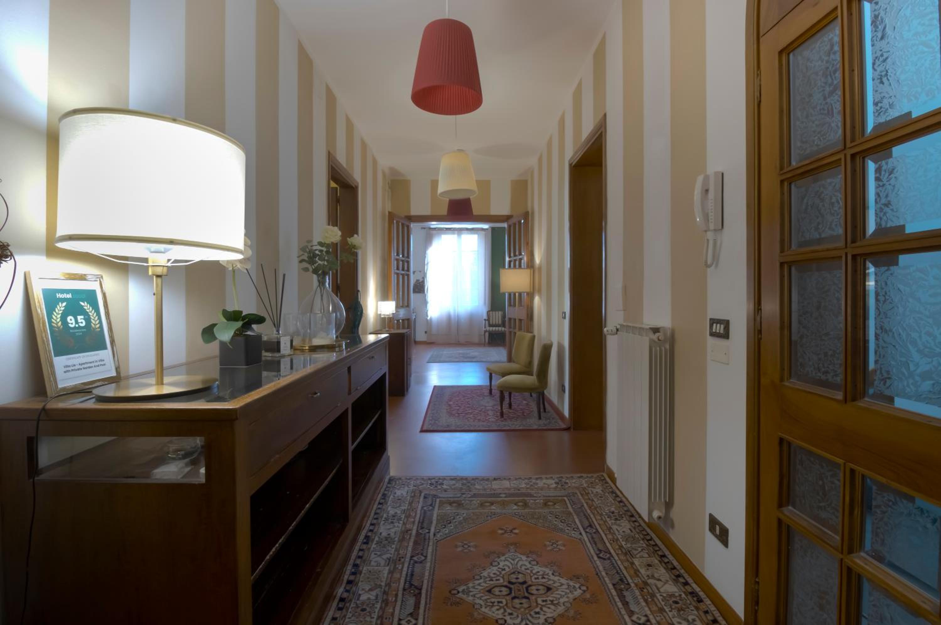 Villa Lia - Apartment in Villa with private garden and Pool