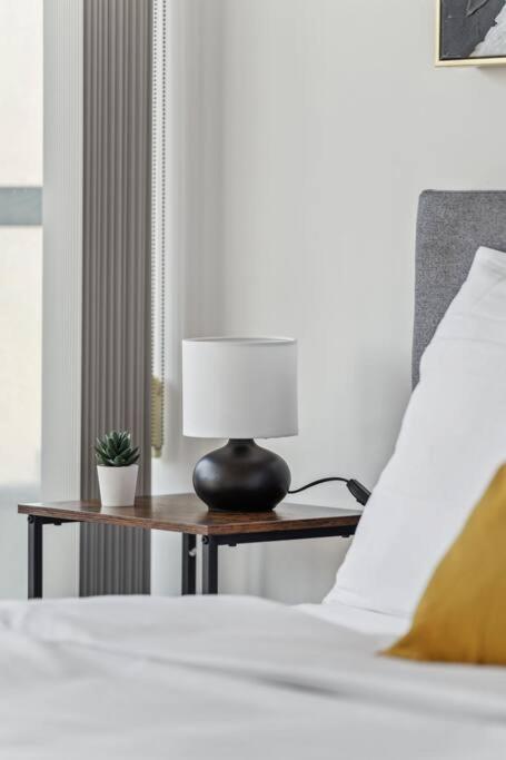 Amazing View 2BR St Lawrence Market Condo, Downtown Toronto