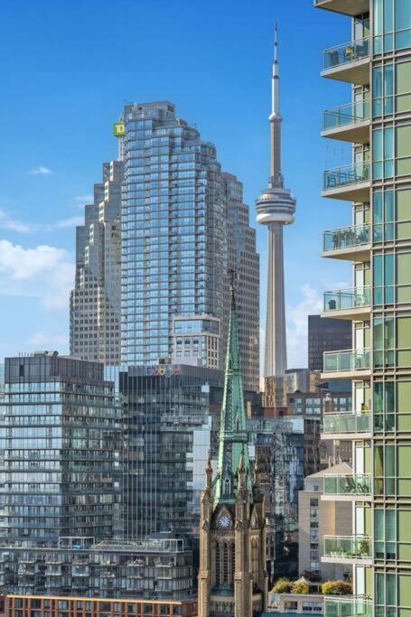 Amazing View 2BR St Lawrence Market Condo, Downtown Toronto